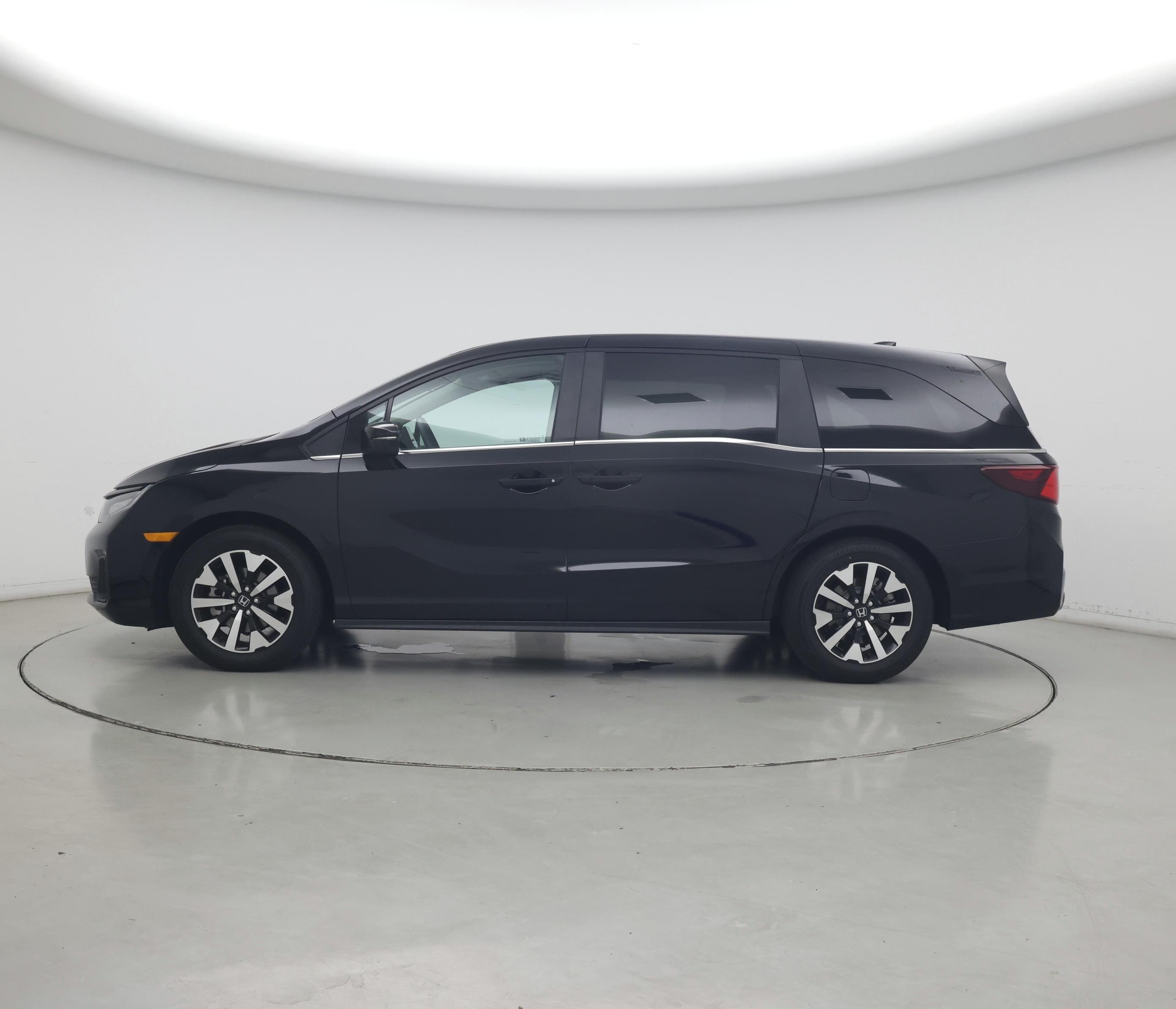 Thumbnail: 2026 Honda Odyssey - 3