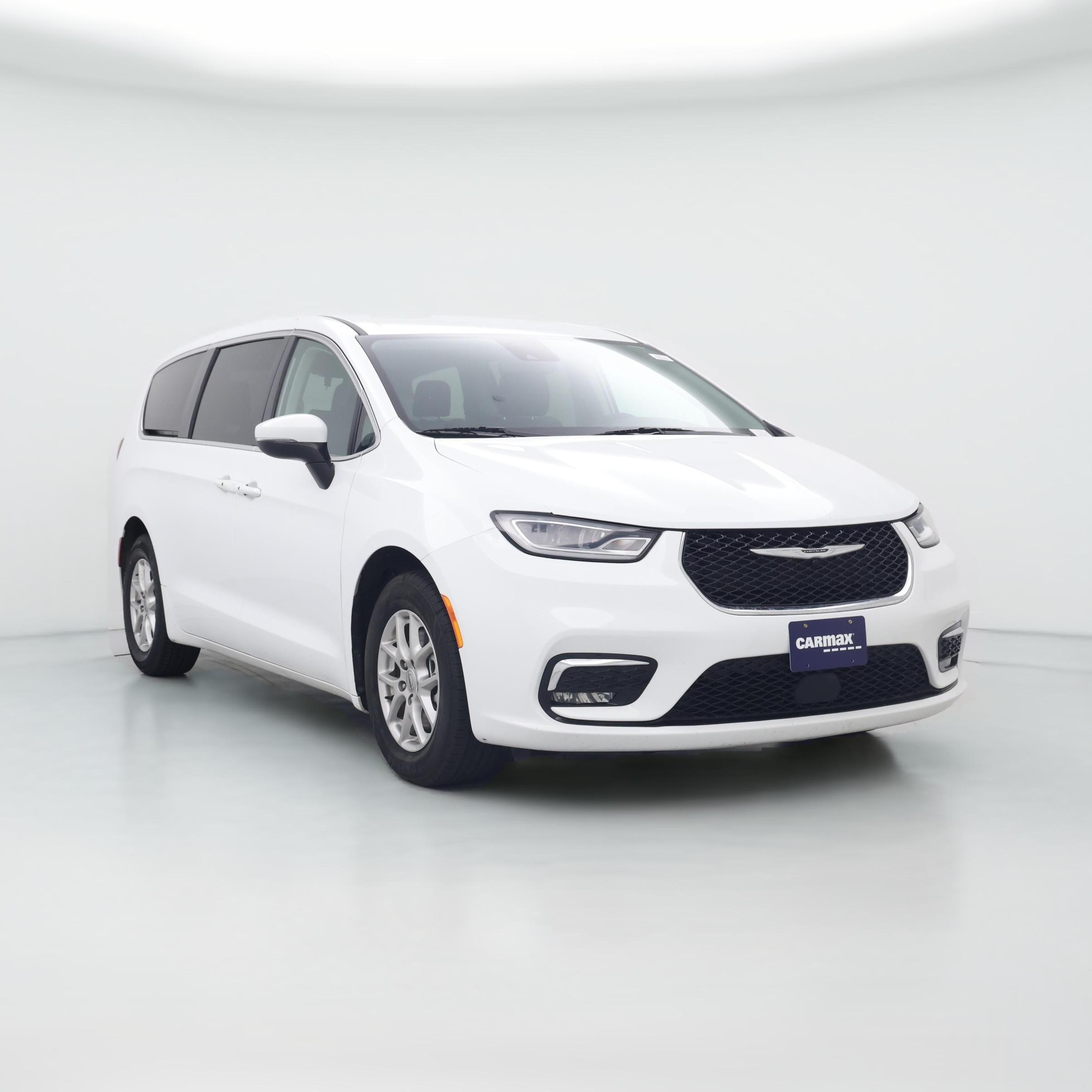 Thumbnail: 2023 Chrysler Pacifica - 1