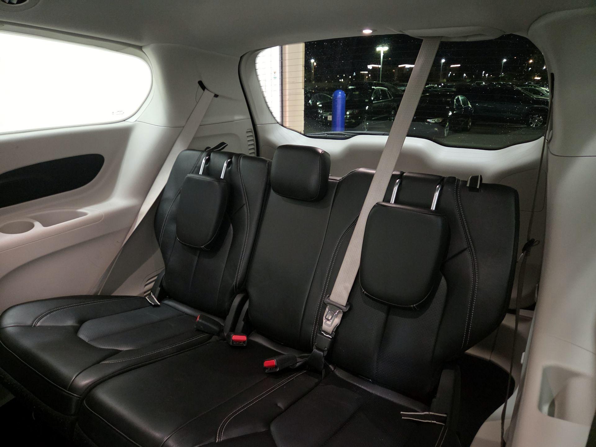 Thumbnail: 2023 Chrysler Pacifica - 20