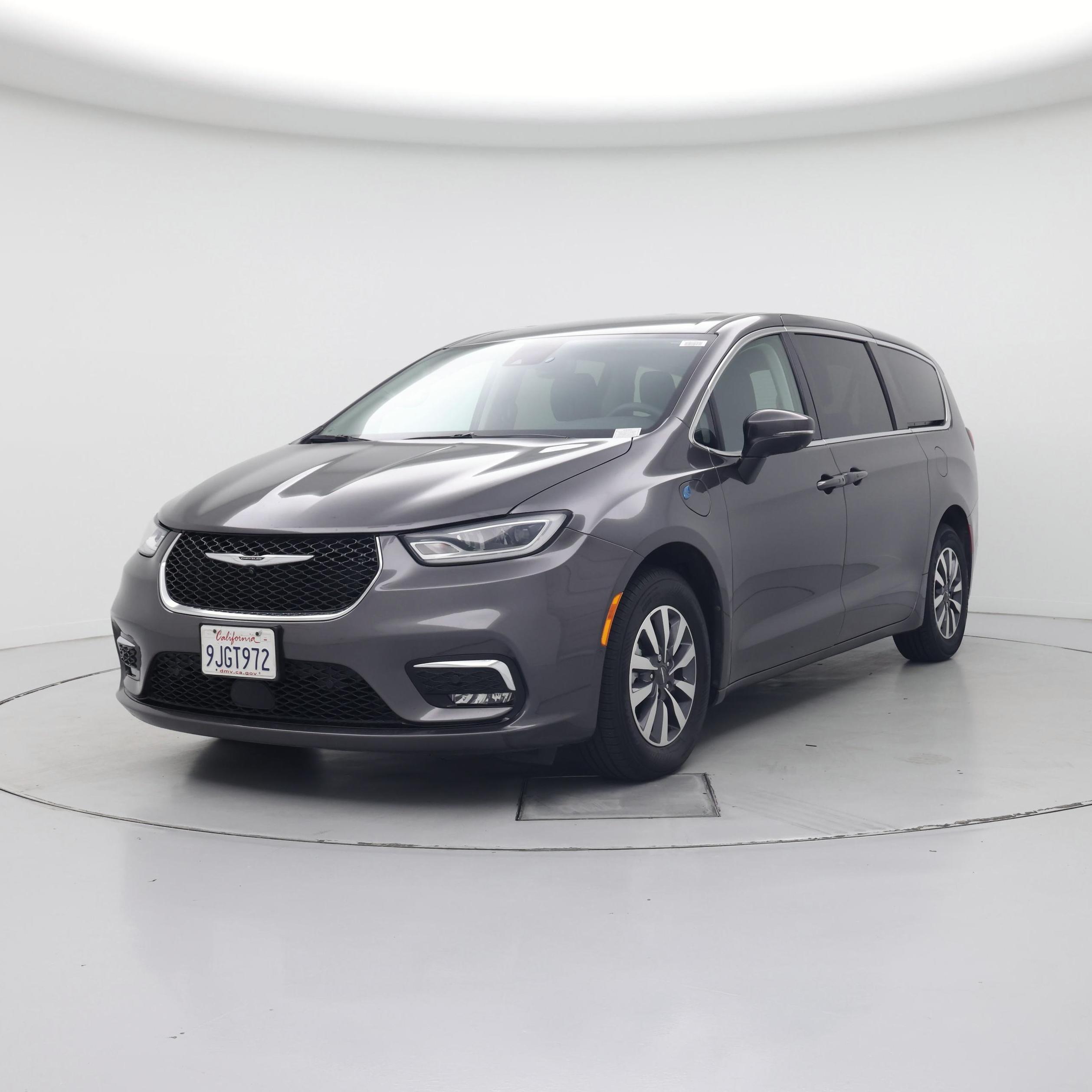 Thumbnail: 2023 Chrysler Pacifica - 4