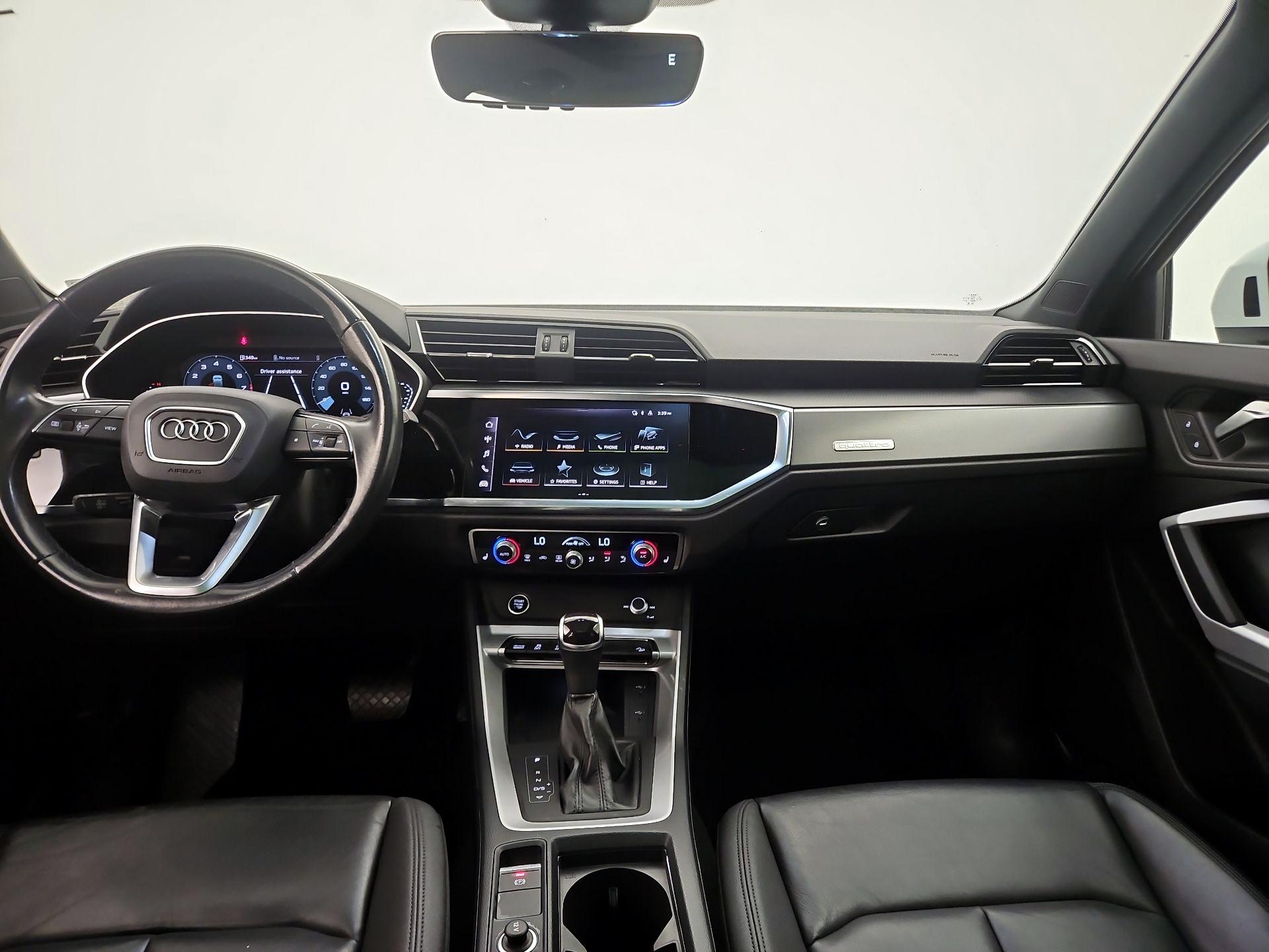 Thumbnail: 2024 Audi Q3 - 9