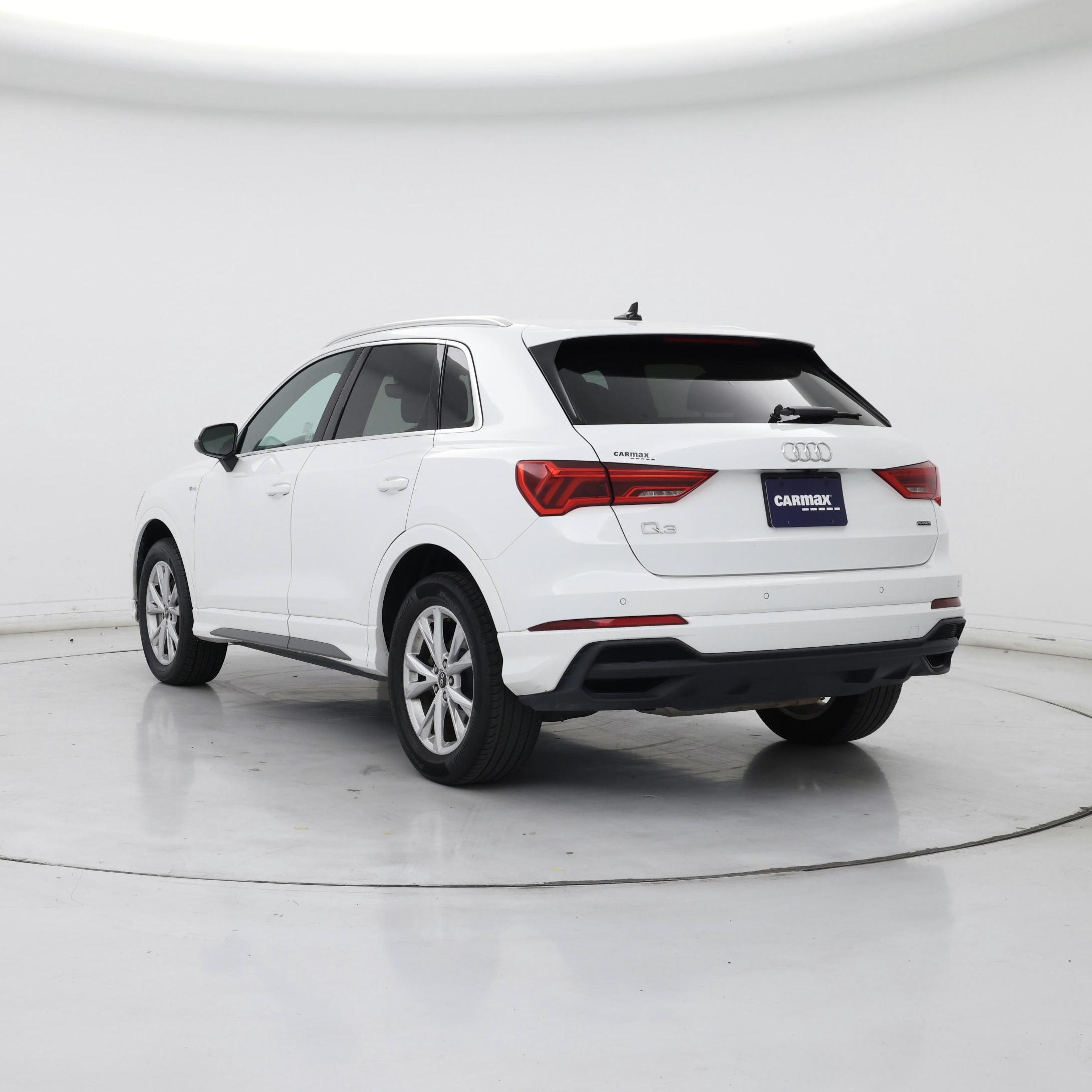 Thumbnail: 2024 Audi Q3 - 2