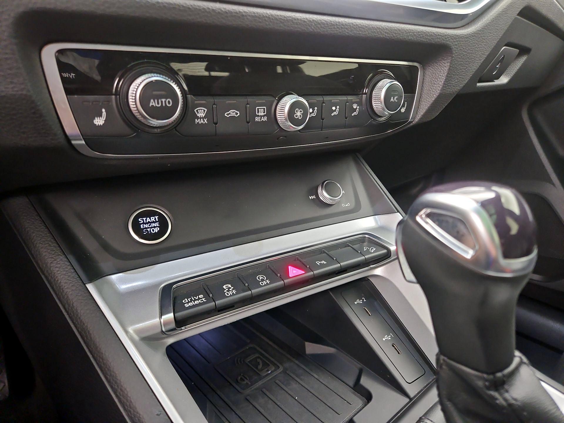 Thumbnail: 2024 Audi Q3 - 19