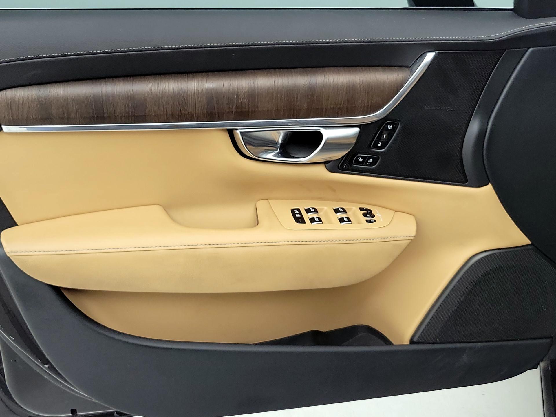 Thumbnail: 2023 Volvo S90 - 12