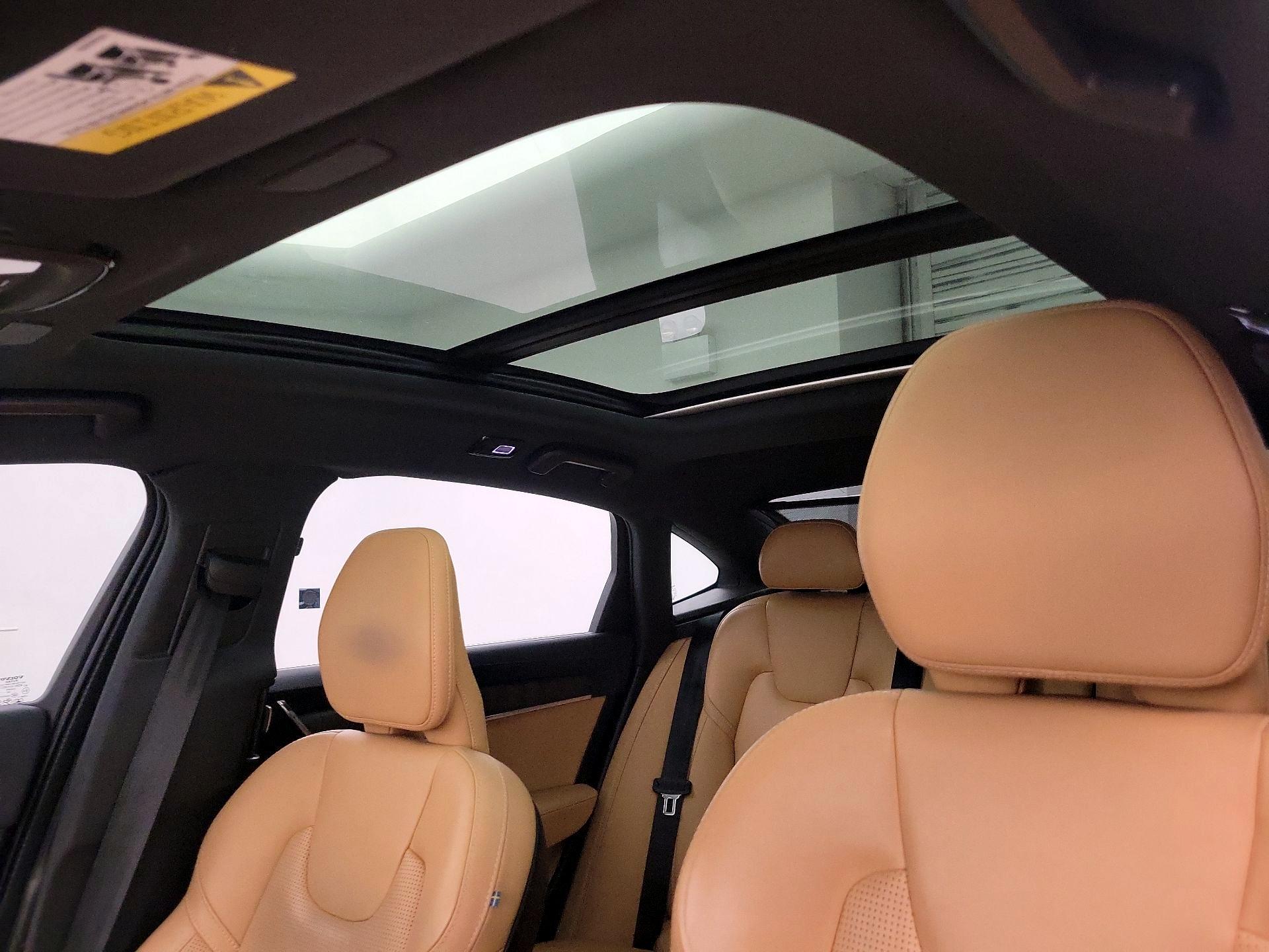 Thumbnail: 2023 Volvo S90 - 20
