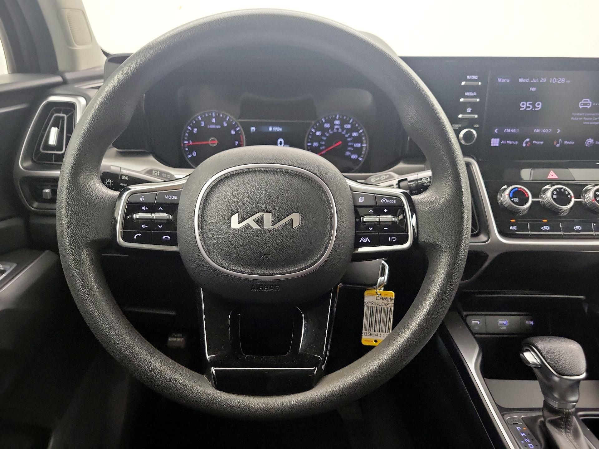 Thumbnail: 2023 Kia Sorento - 10