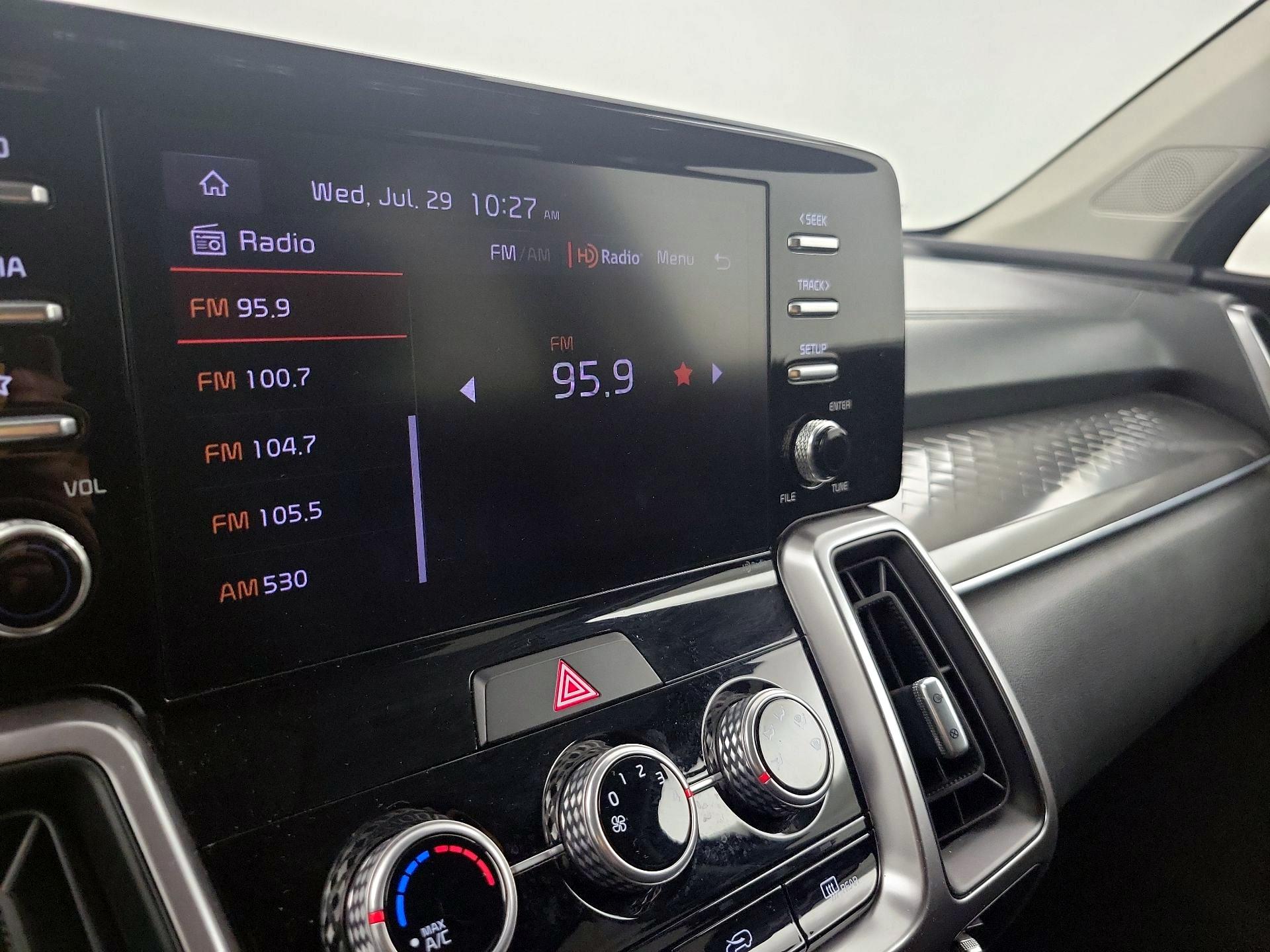 Thumbnail: 2023 Kia Sorento - 15