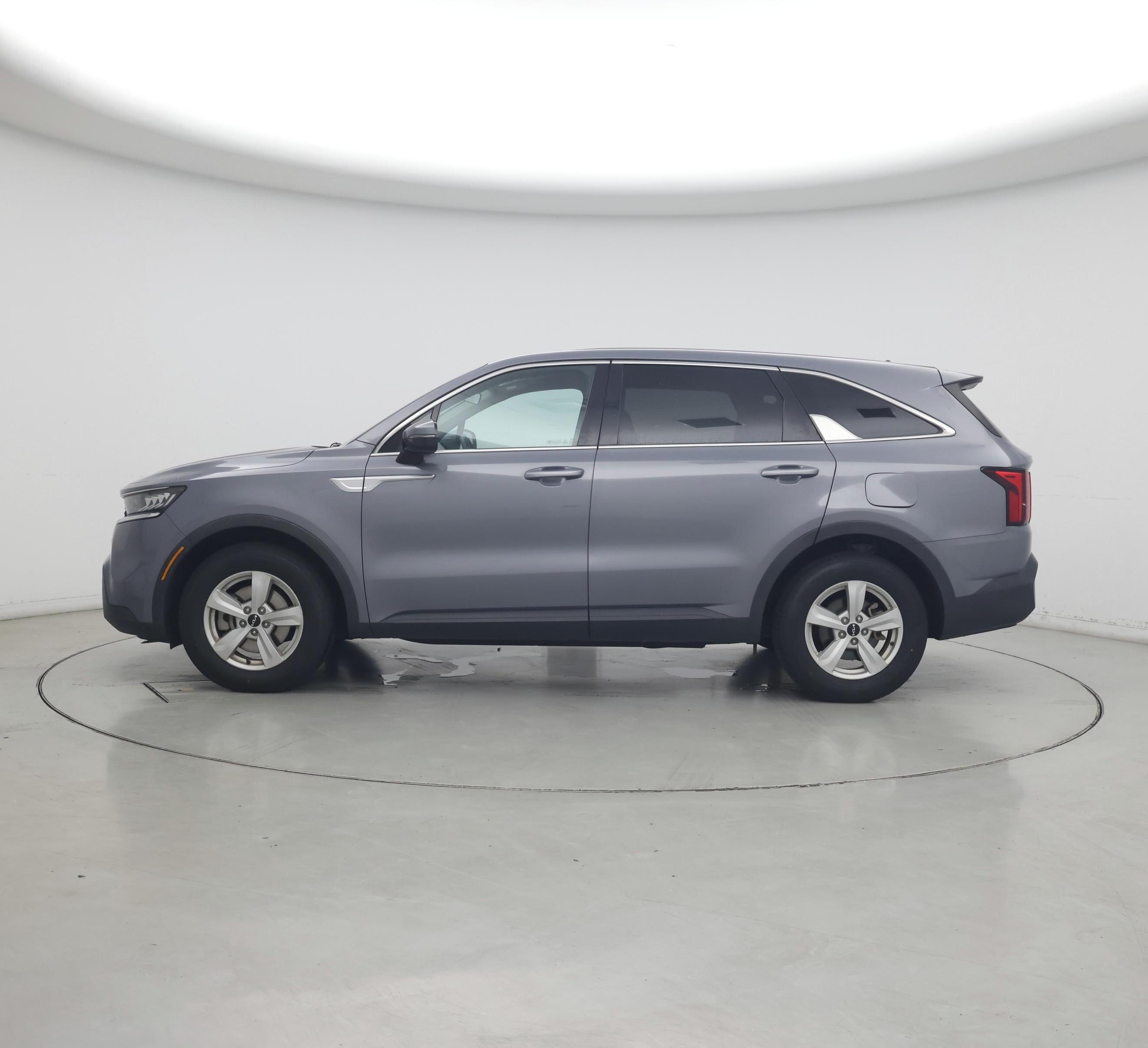 Thumbnail: 2023 Kia Sorento - 3