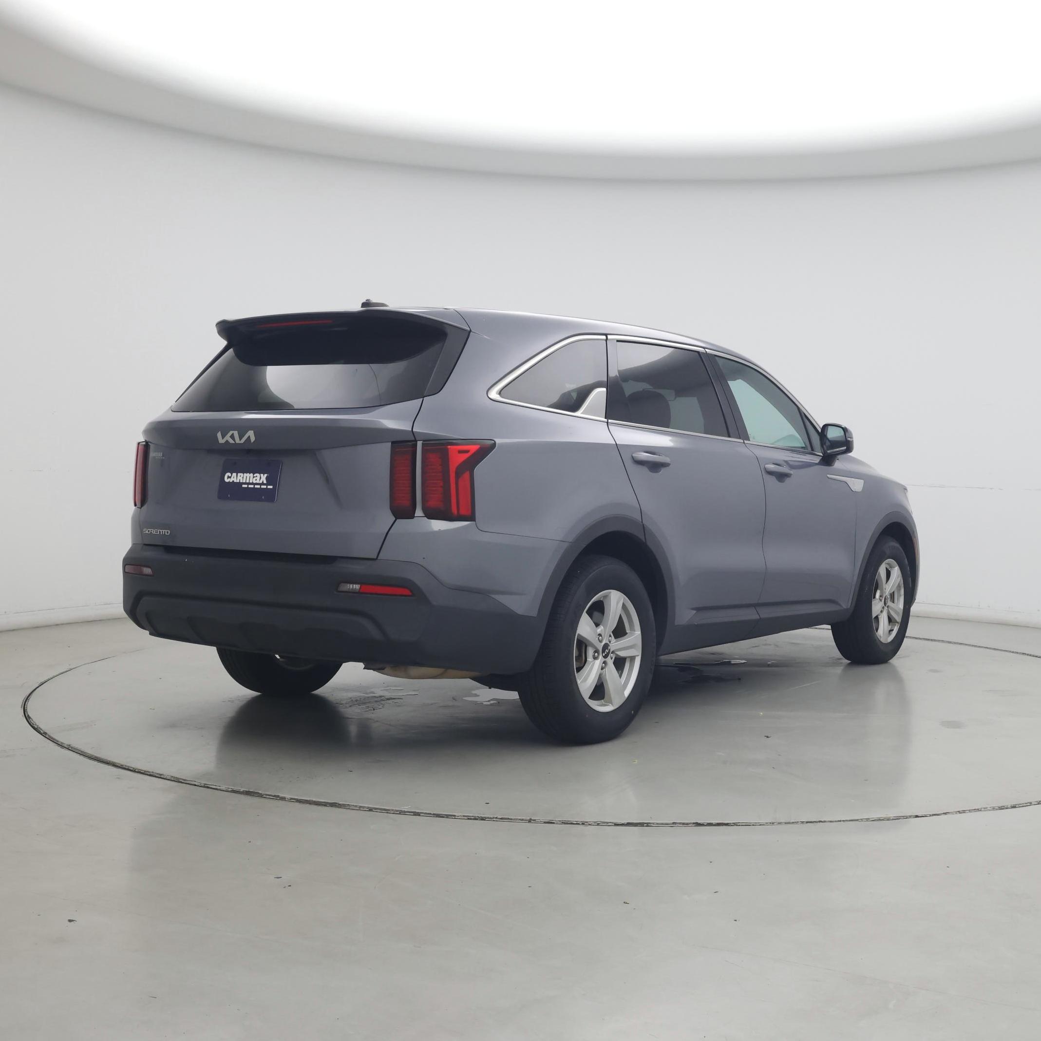 Thumbnail: 2023 Kia Sorento - 8