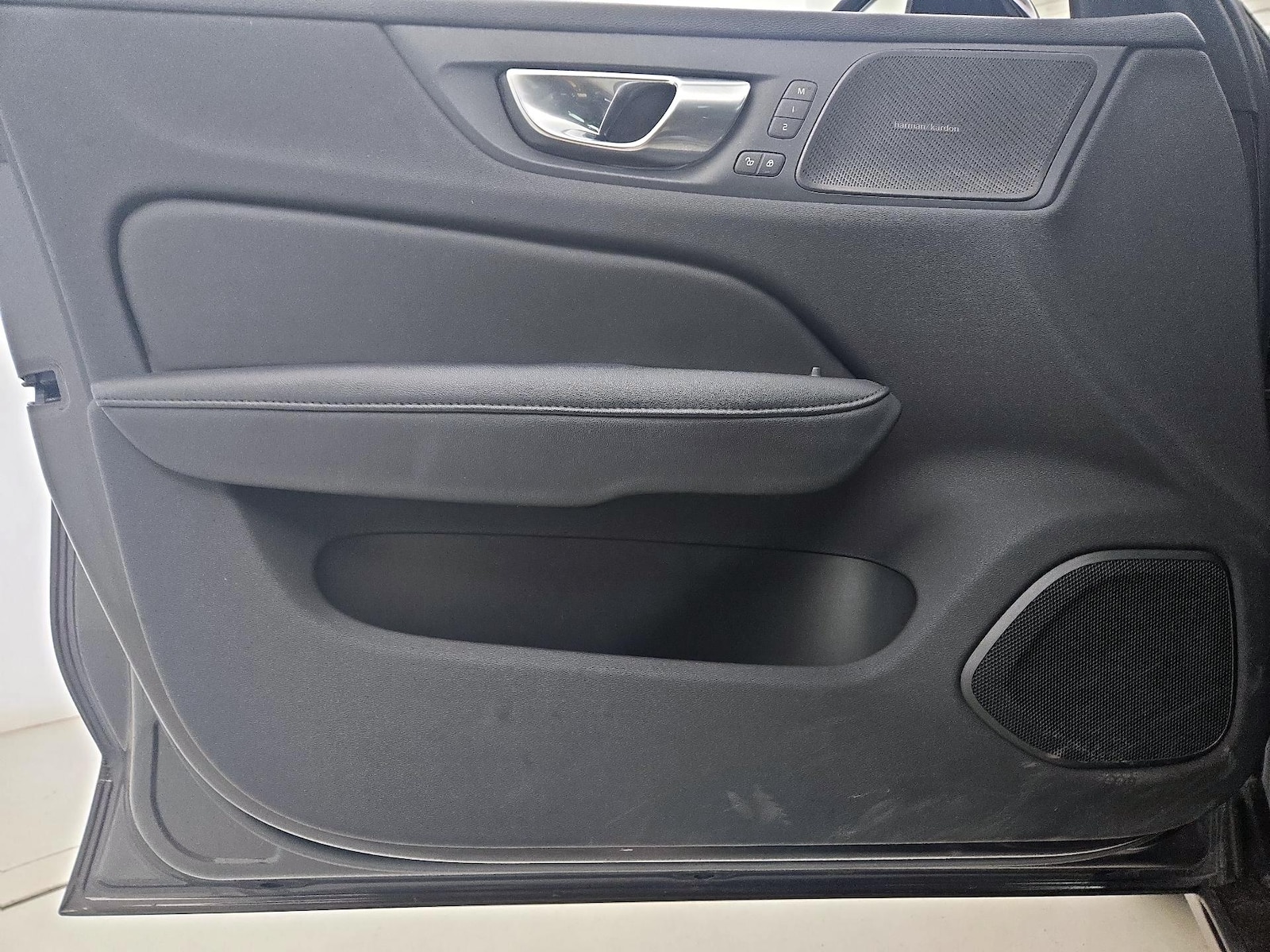 2024 Volvo S60 Plus - Photo 13