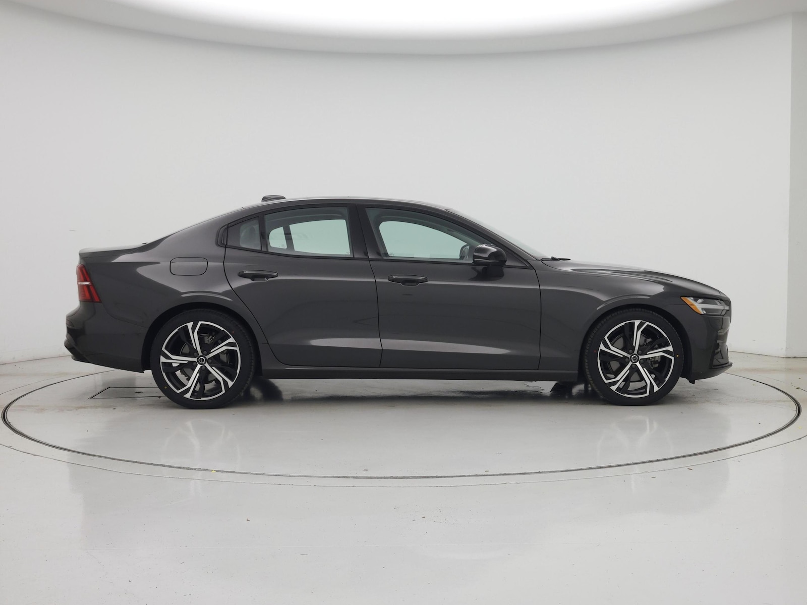 2024 Volvo S60 Plus - Photo 8