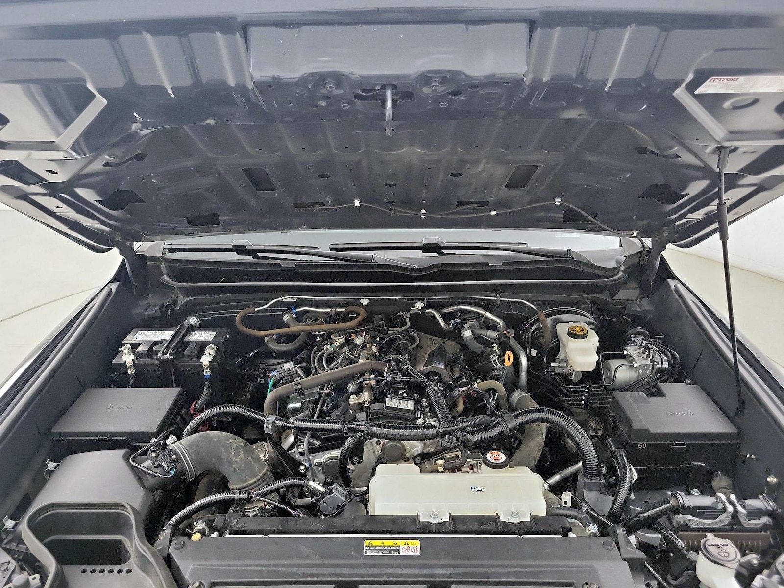 2024 Toyota Tacoma SR5 - Photo 22