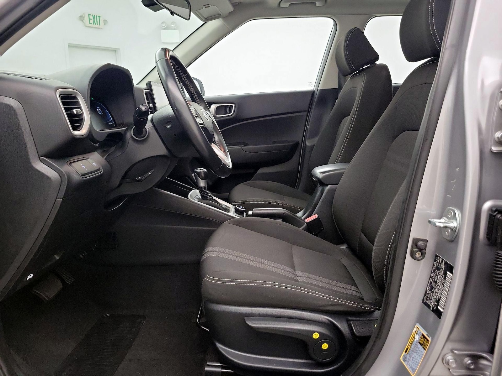 2024 Hyundai Venue SEL - Photo 12