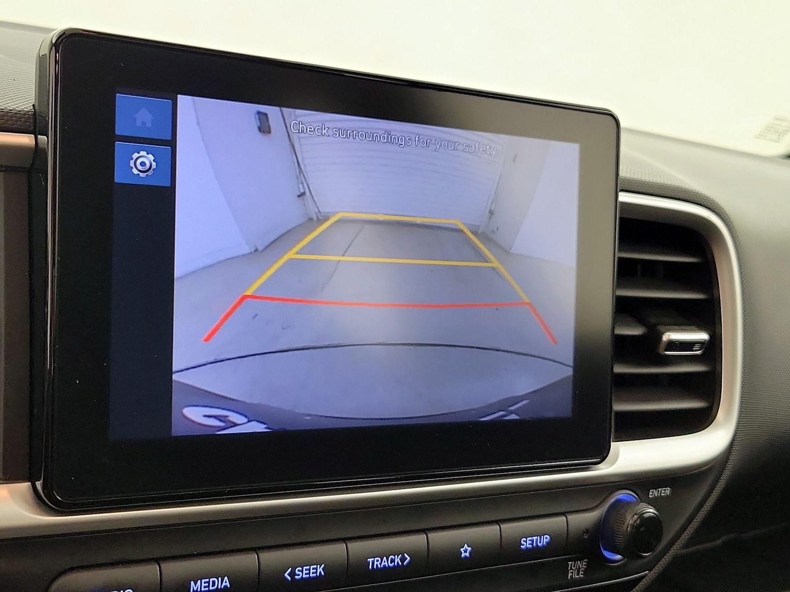 2024 Hyundai Venue SEL - Photo 15