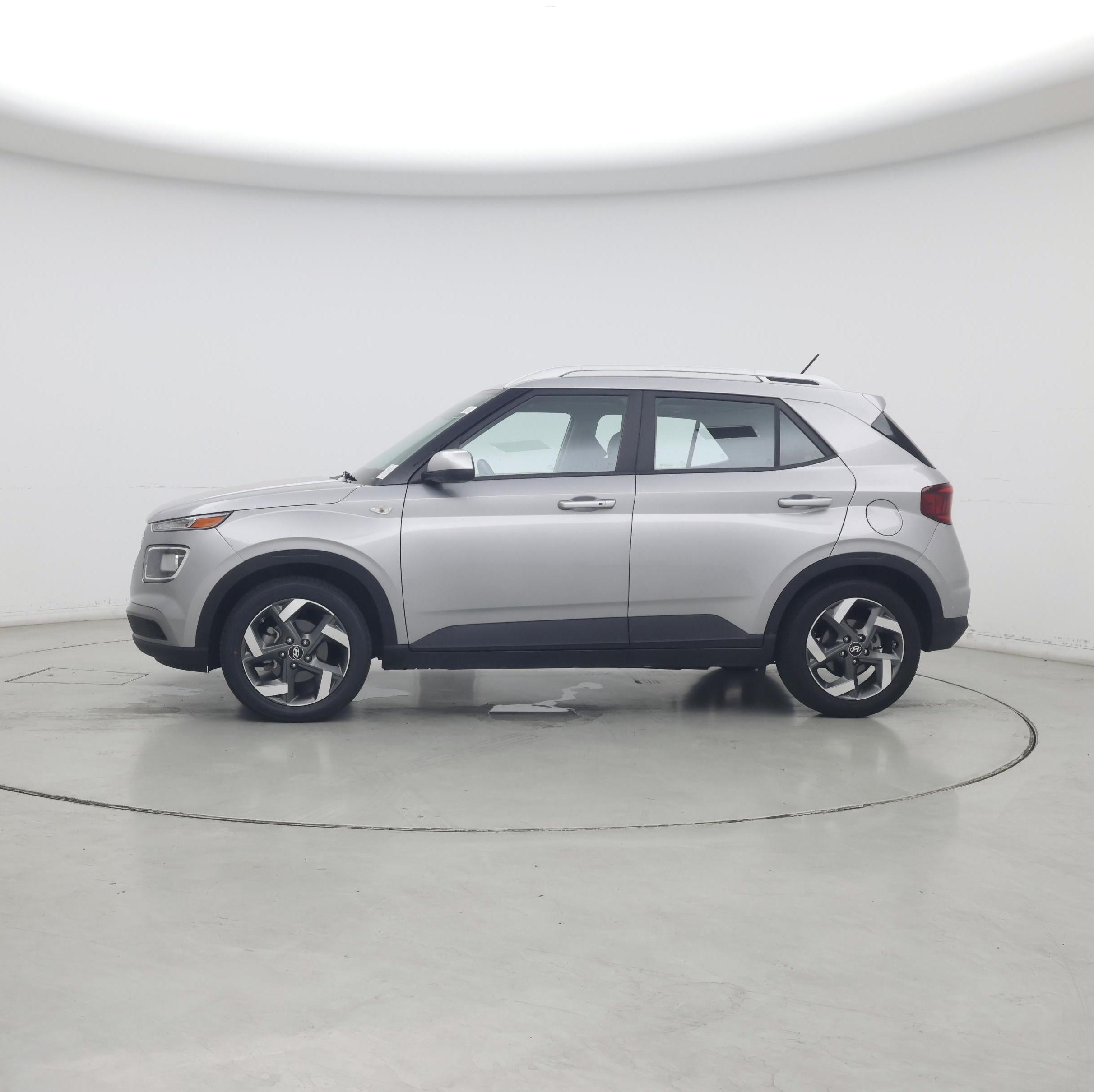 Thumbnail: 2024 Hyundai Venue - 3