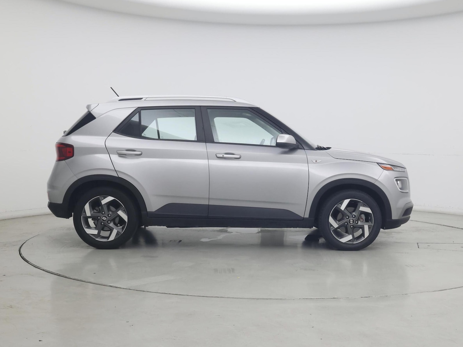 2024 Hyundai Venue SEL - Photo 8