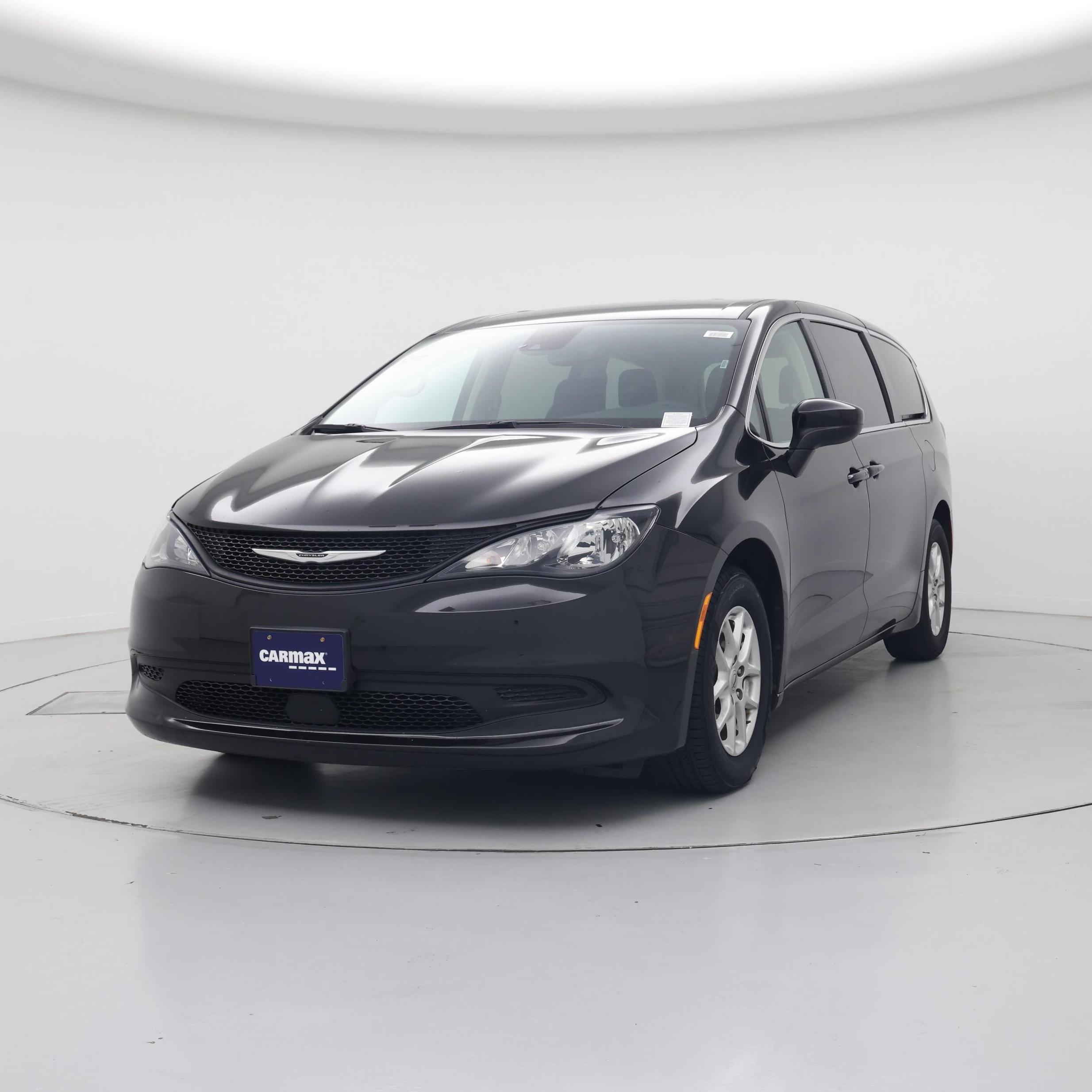 Thumbnail: 2023 Chrysler Voyager - 4