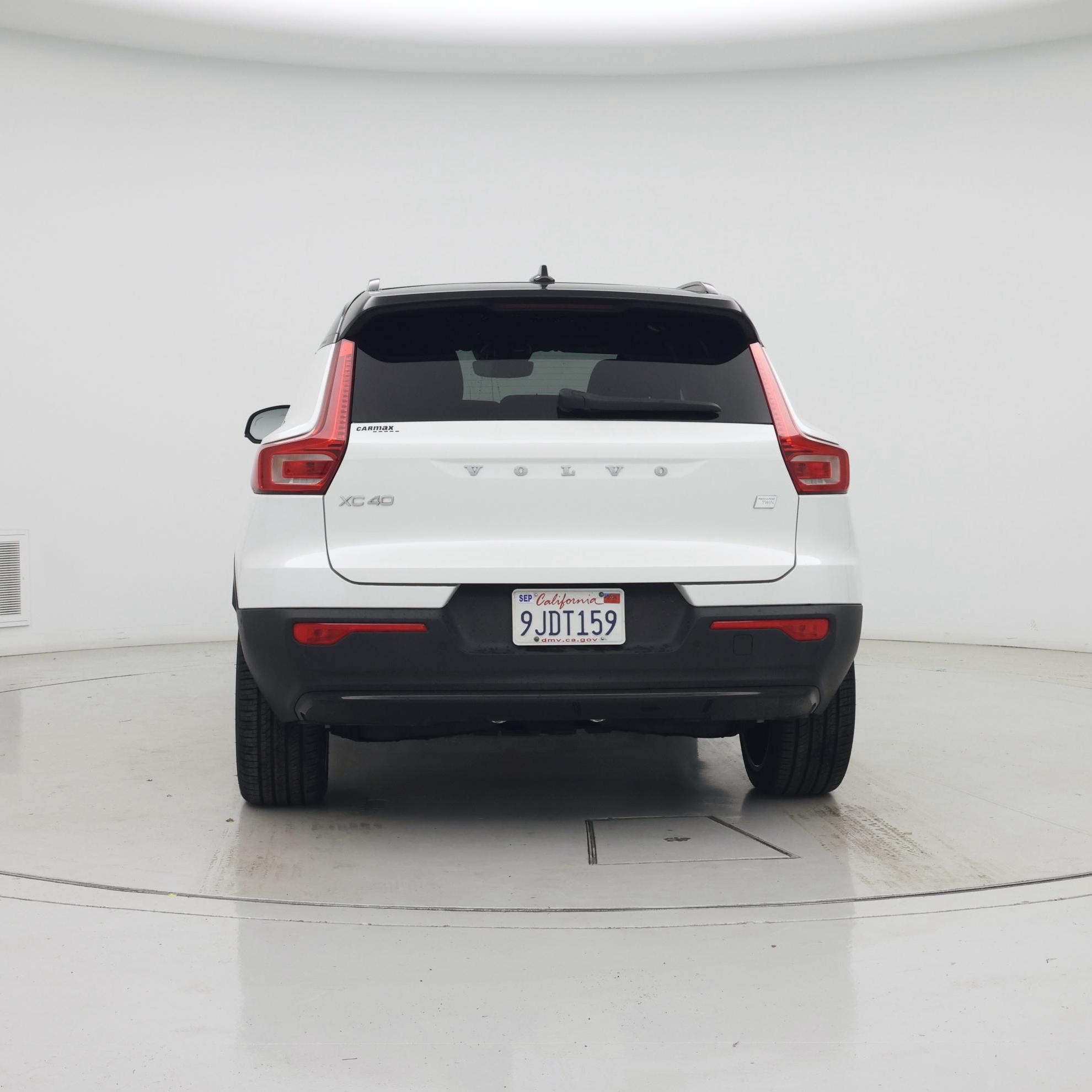 Thumbnail: 2023 Volvo XC40 - 6