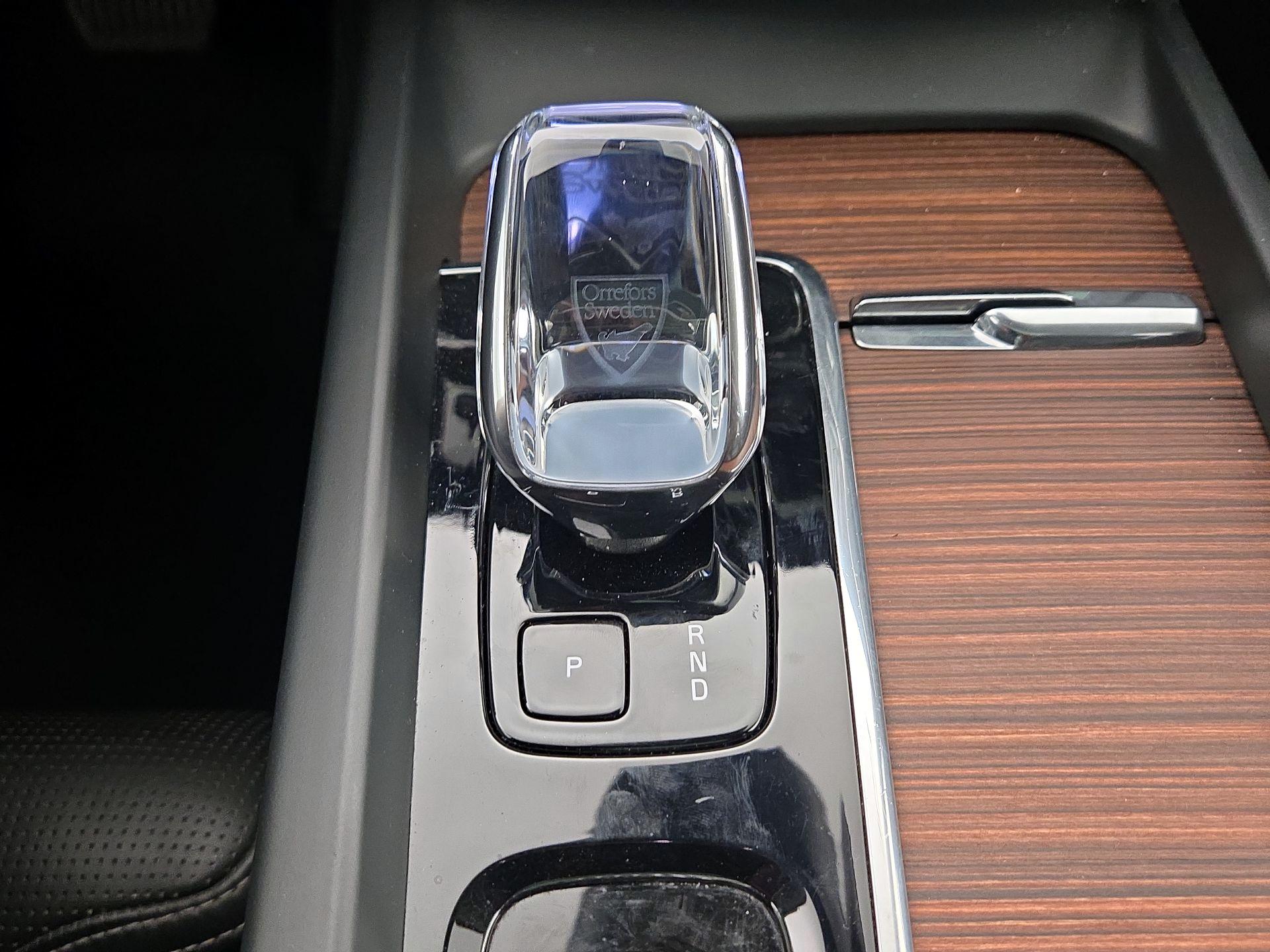 Thumbnail: 2023 Volvo XC60 - 16