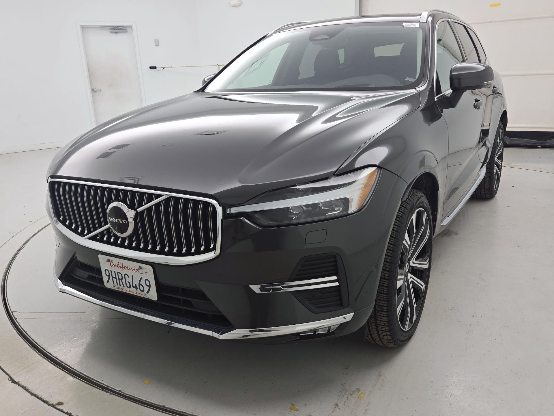 Thumbnail: 2023 Volvo XC60 - 3