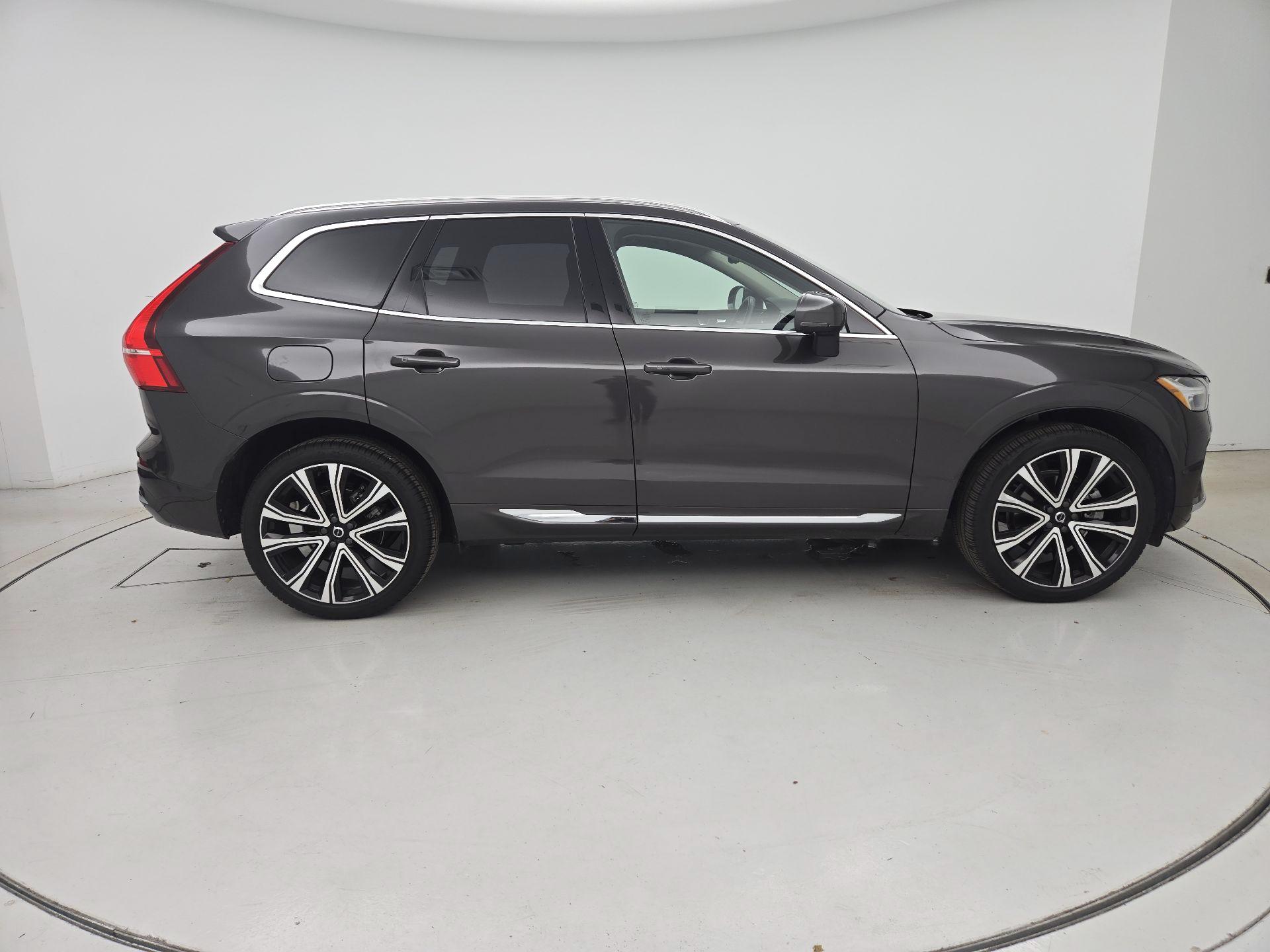 Thumbnail: 2023 Volvo XC60 - 4