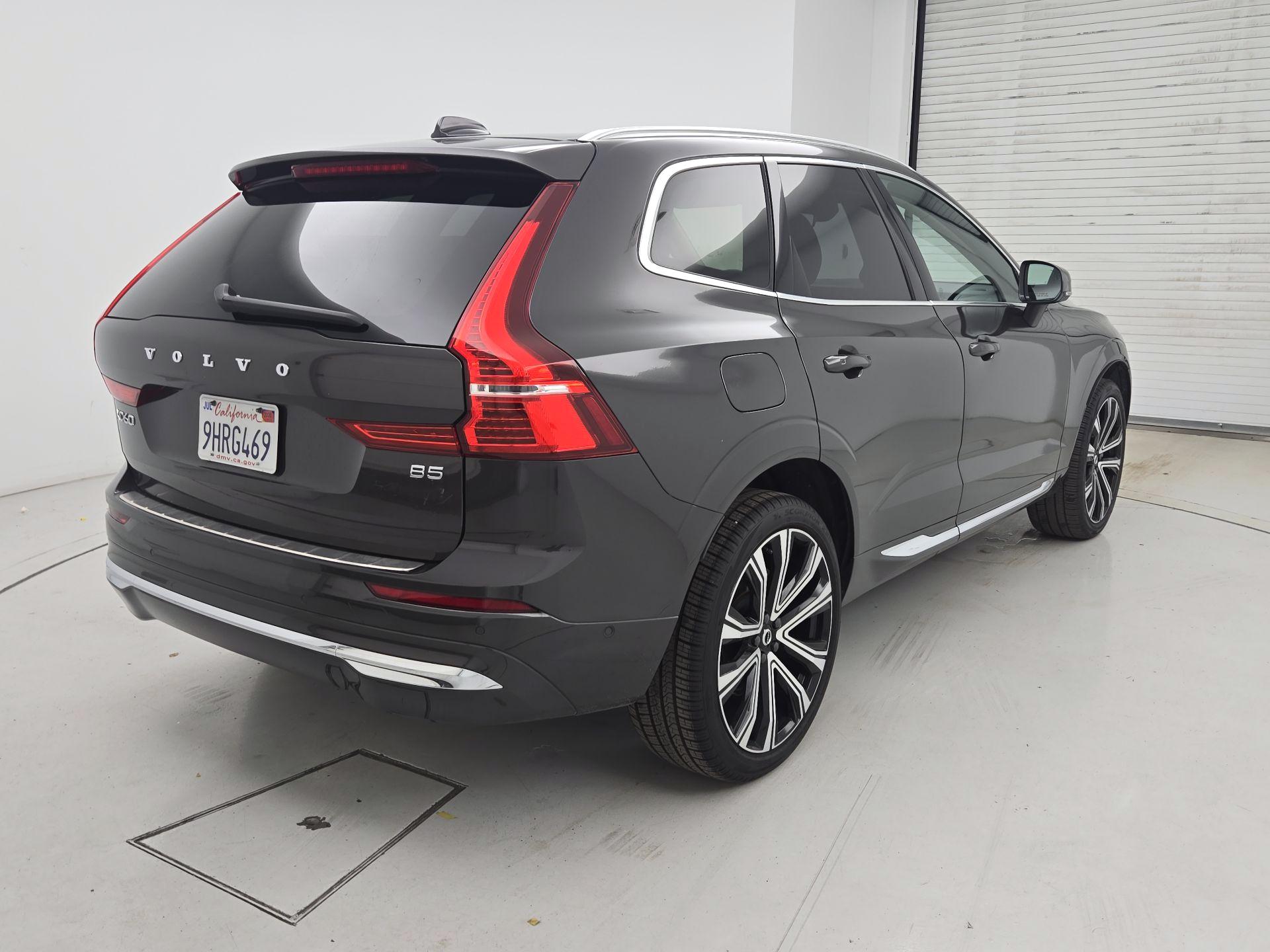 Thumbnail: 2023 Volvo XC60 - 5