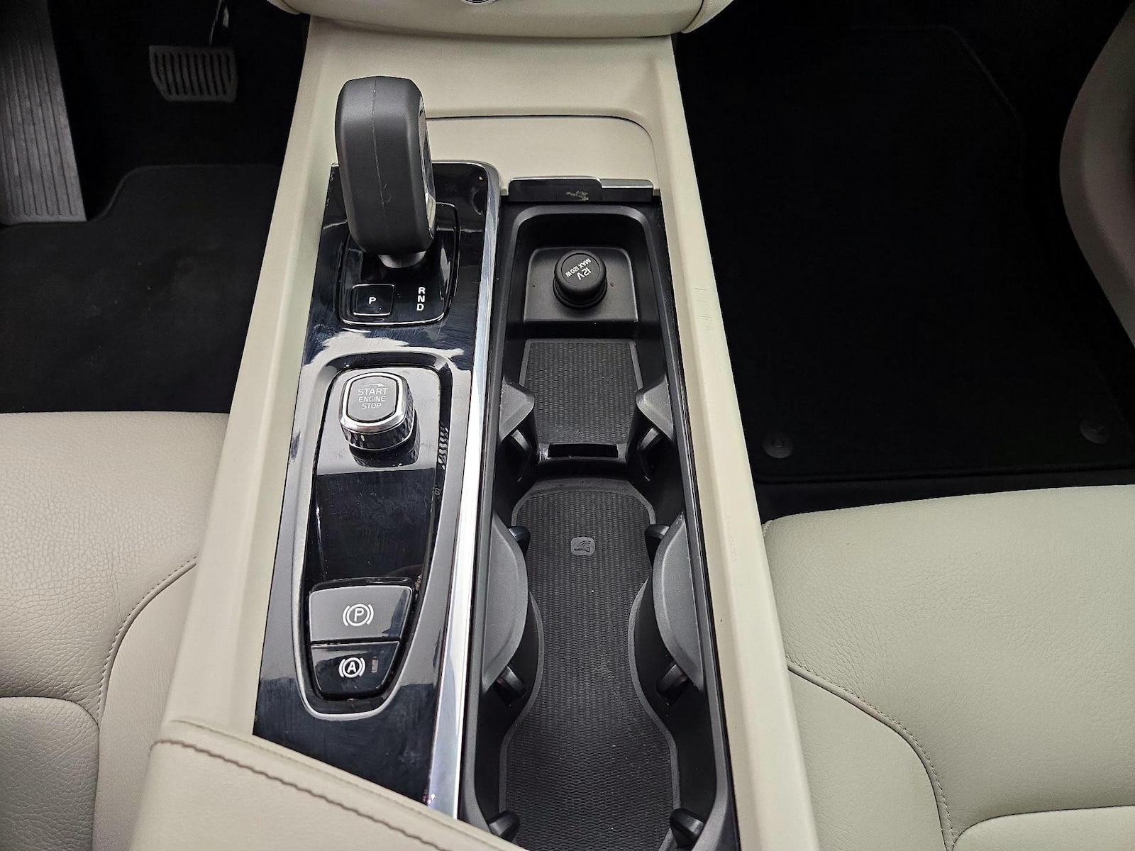 2024 Volvo XC60 Core - Photo 19