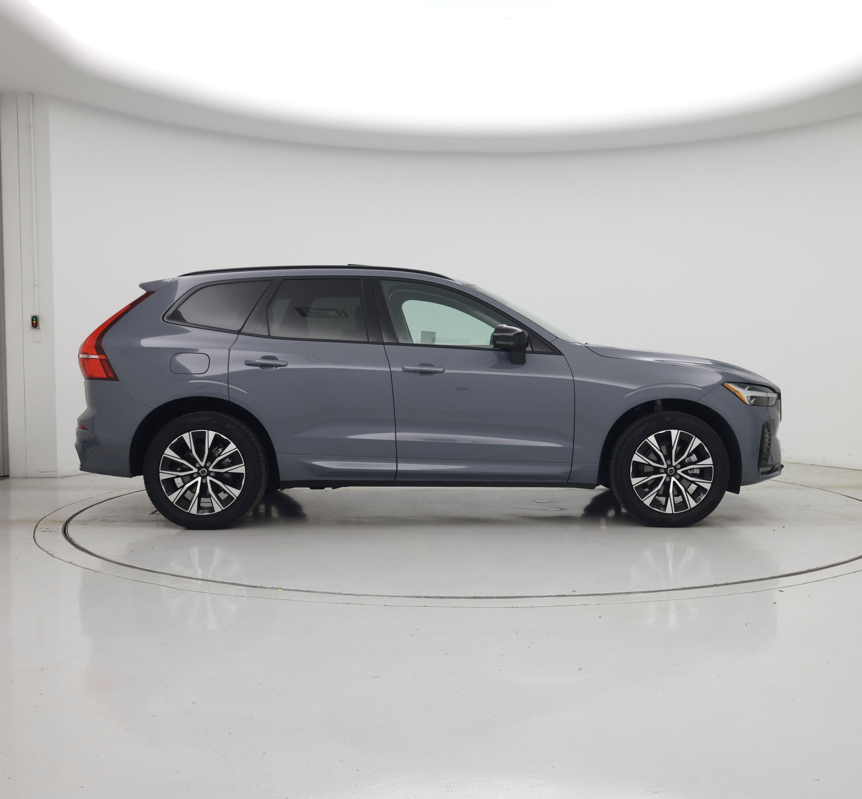 Thumbnail: 2024 Volvo XC60 - 7