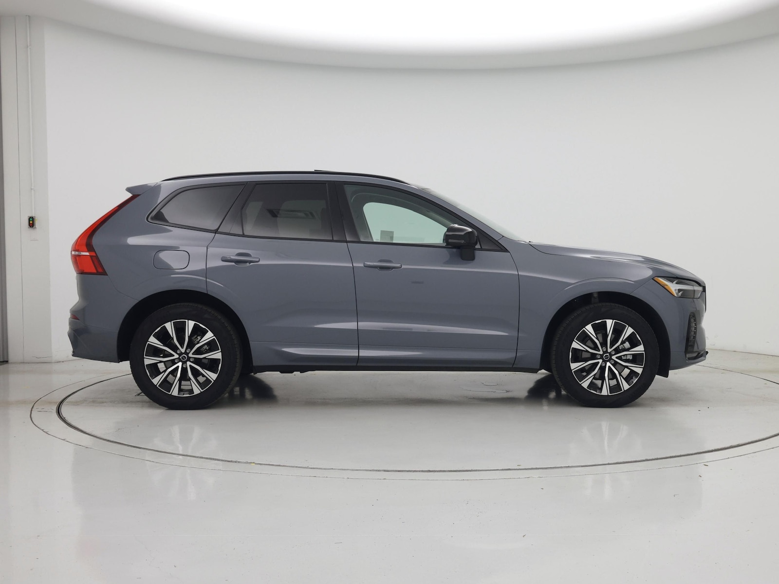 2024 Volvo XC60 Core - Photo 8