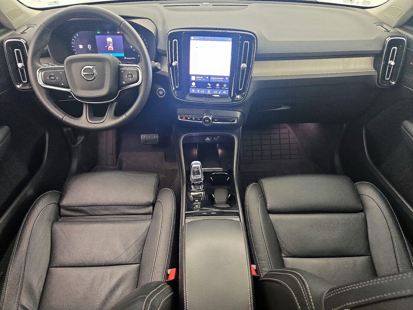 2023 Volvo XC40 Ultimate - Photo 10