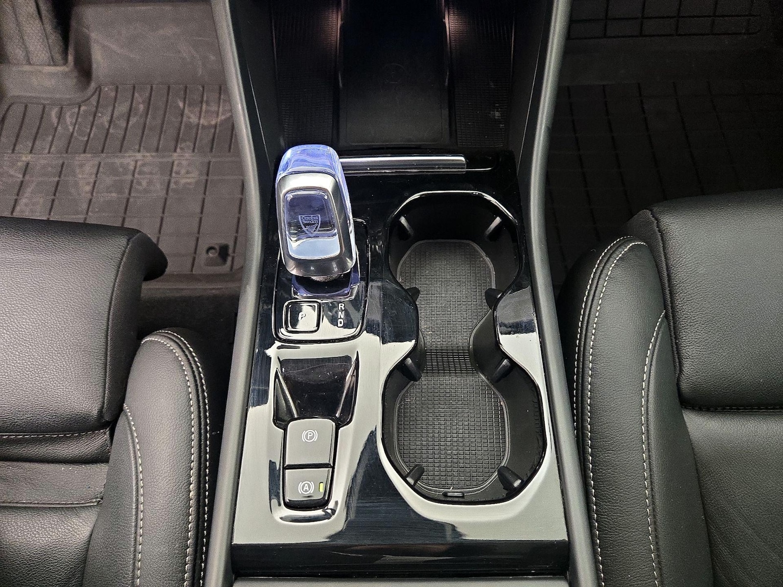 2023 Volvo XC40 Ultimate - Photo 19