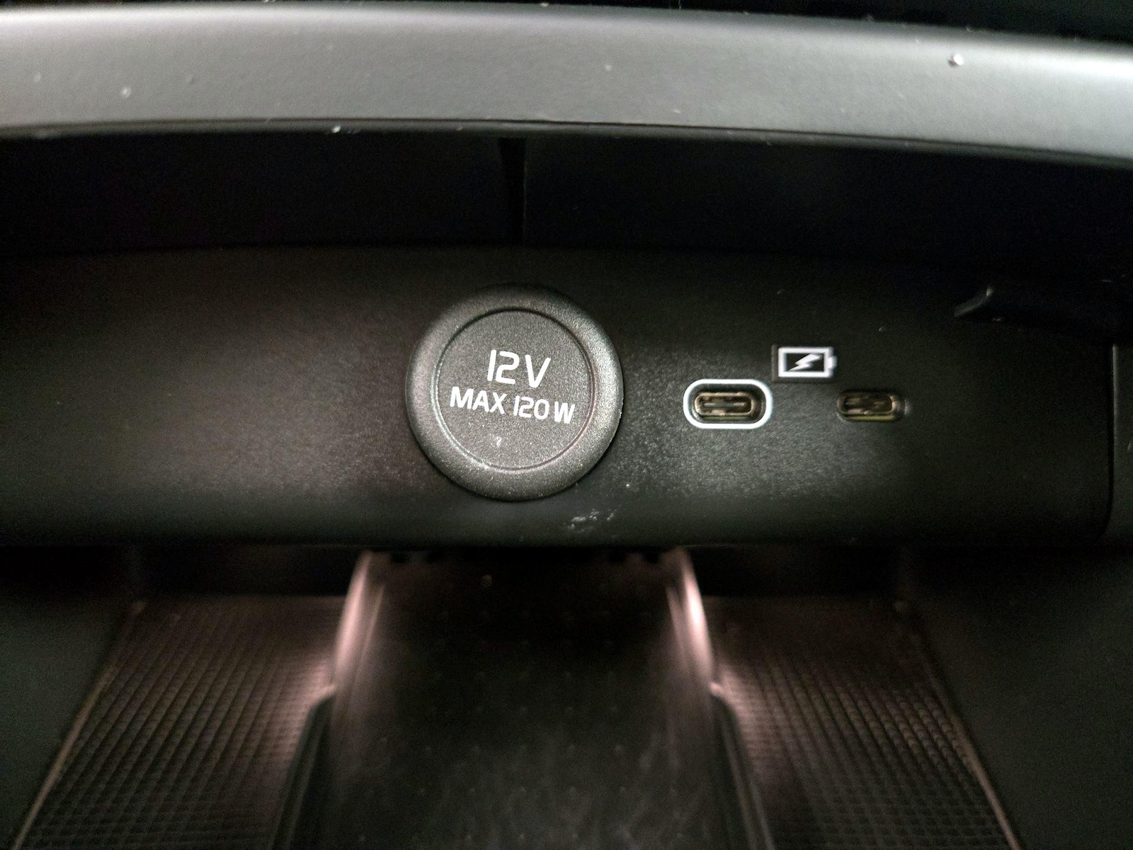2023 Volvo XC40 Ultimate - Photo 20