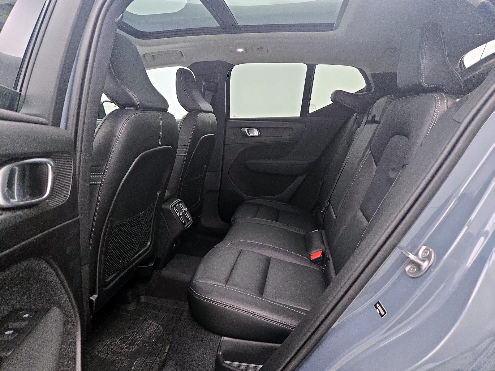 2023 Volvo XC40 Ultimate - Photo 22