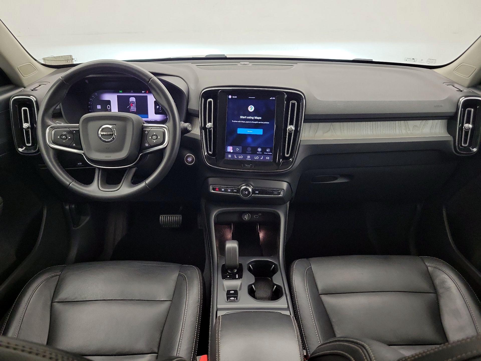 Thumbnail: 2024 Volvo XC40 - 9