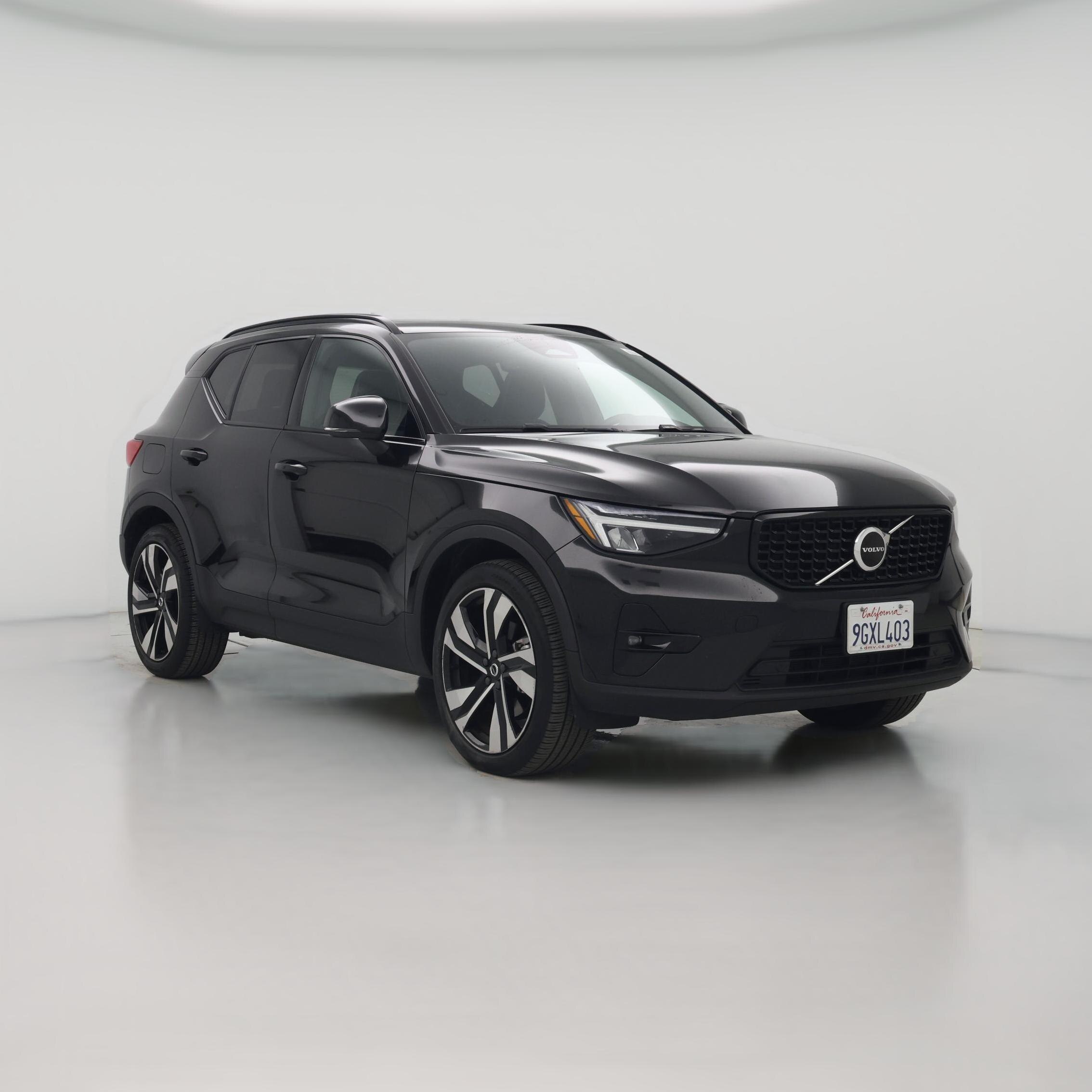 Thumbnail: 2023 Volvo XC40 - 1