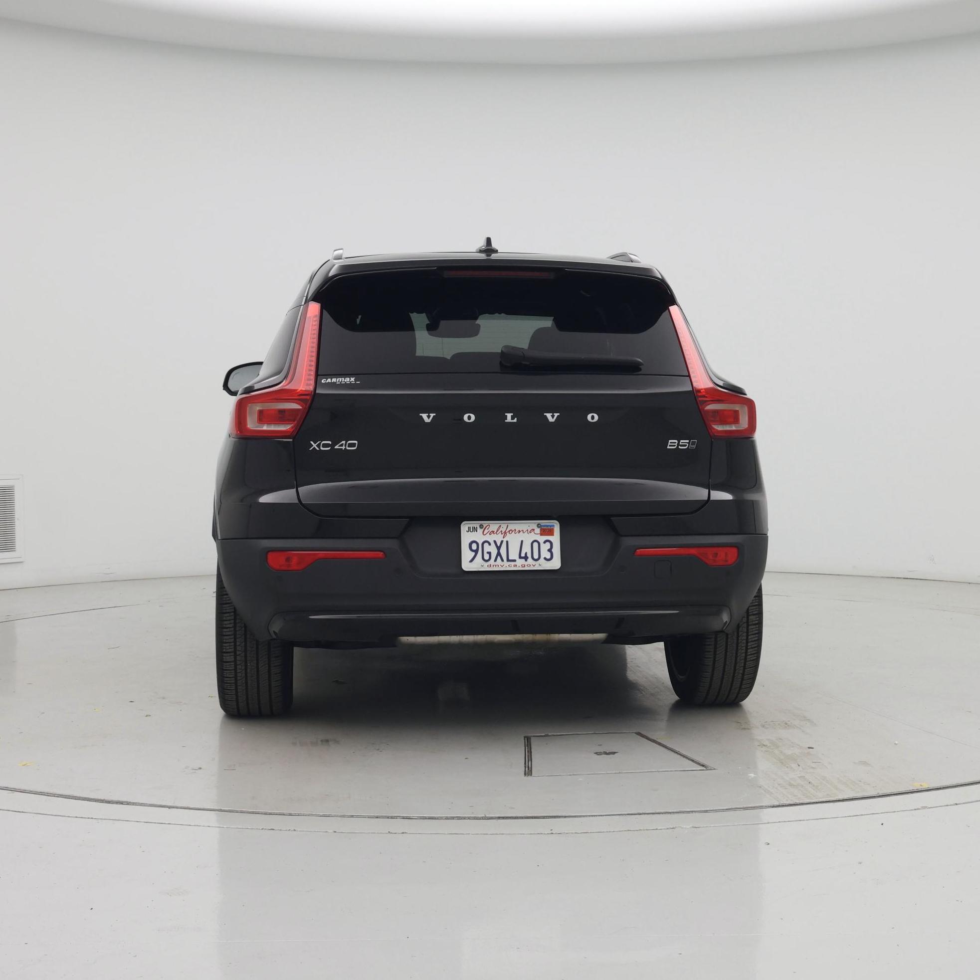 Thumbnail: 2023 Volvo XC40 - 6
