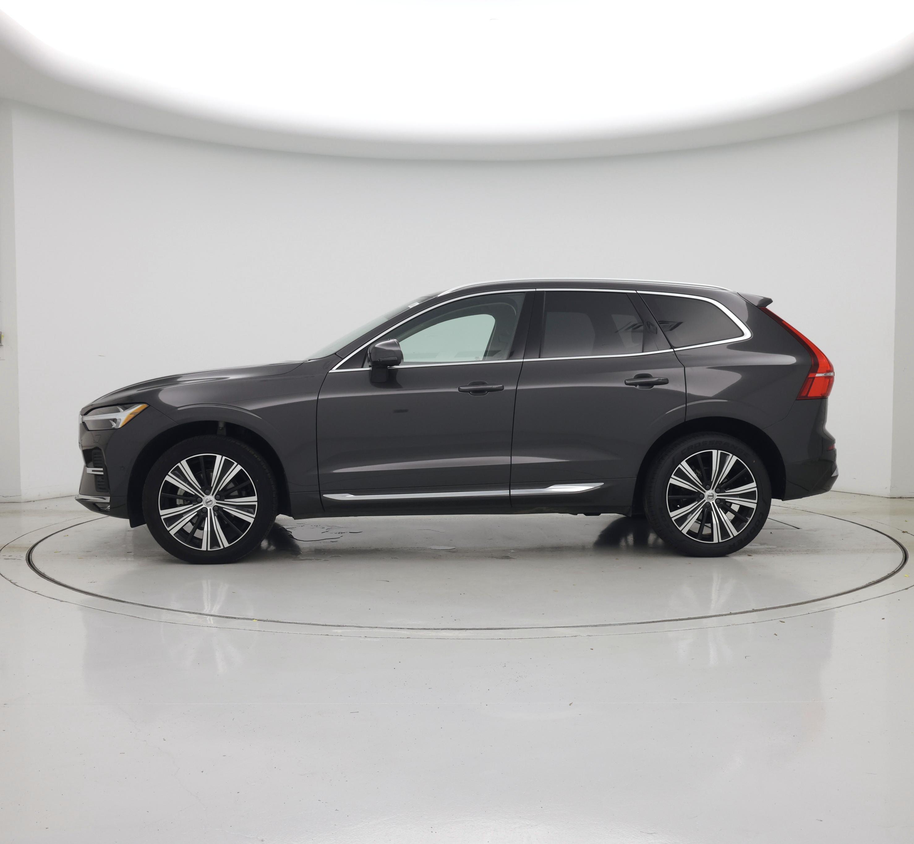 Thumbnail: 2023 Volvo XC60 - 3
