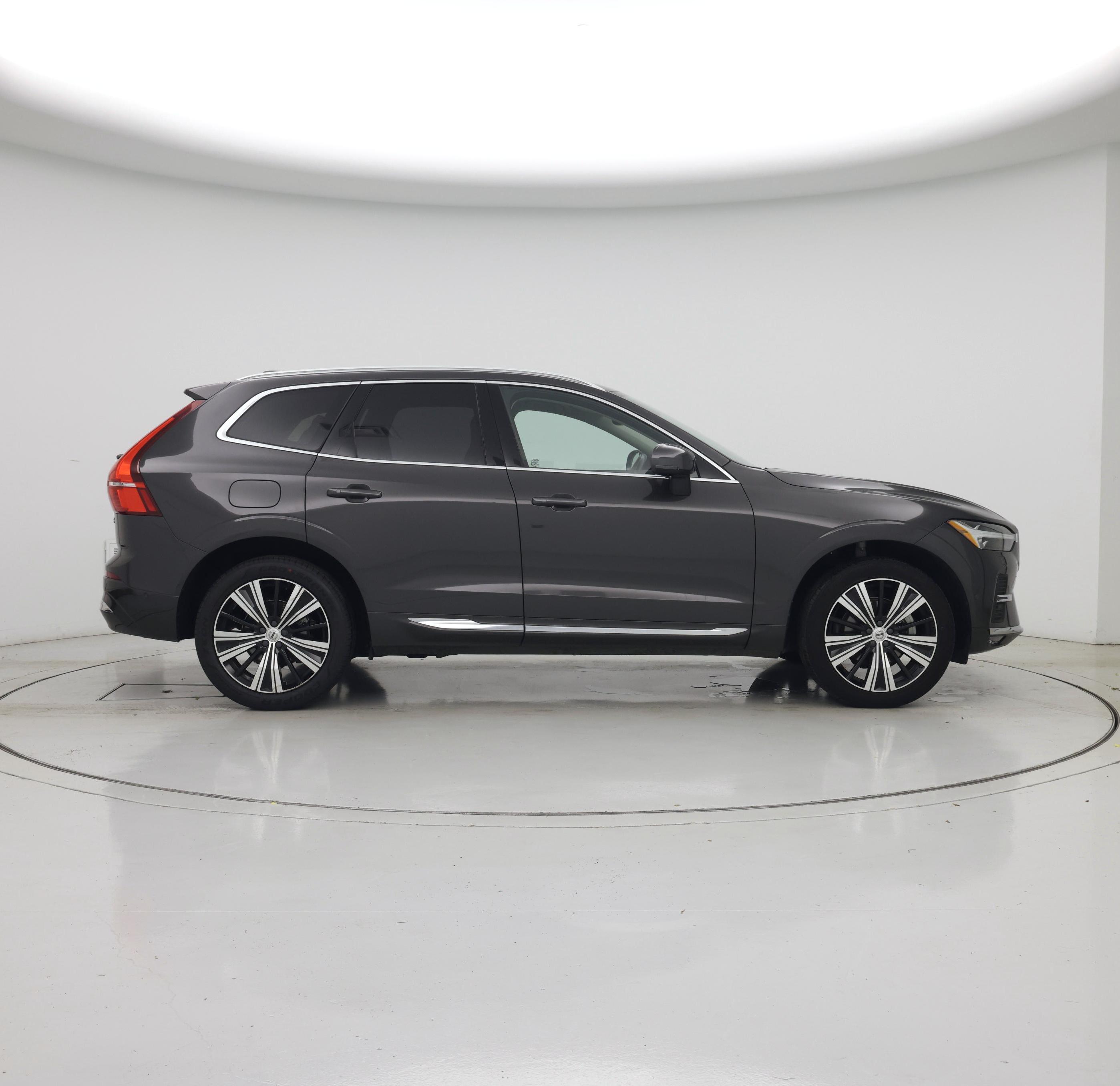 Thumbnail: 2023 Volvo XC60 - 7