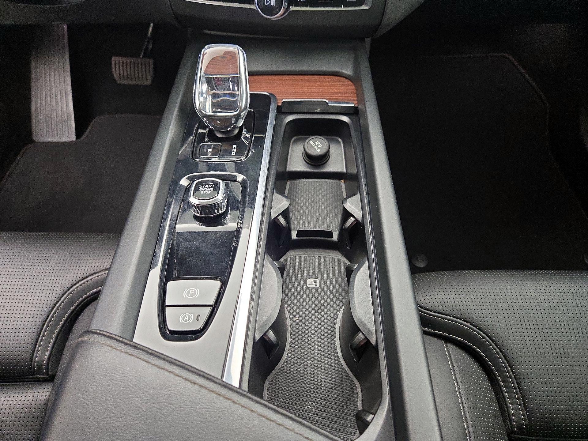 Thumbnail: 2023 Volvo XC60 - 18