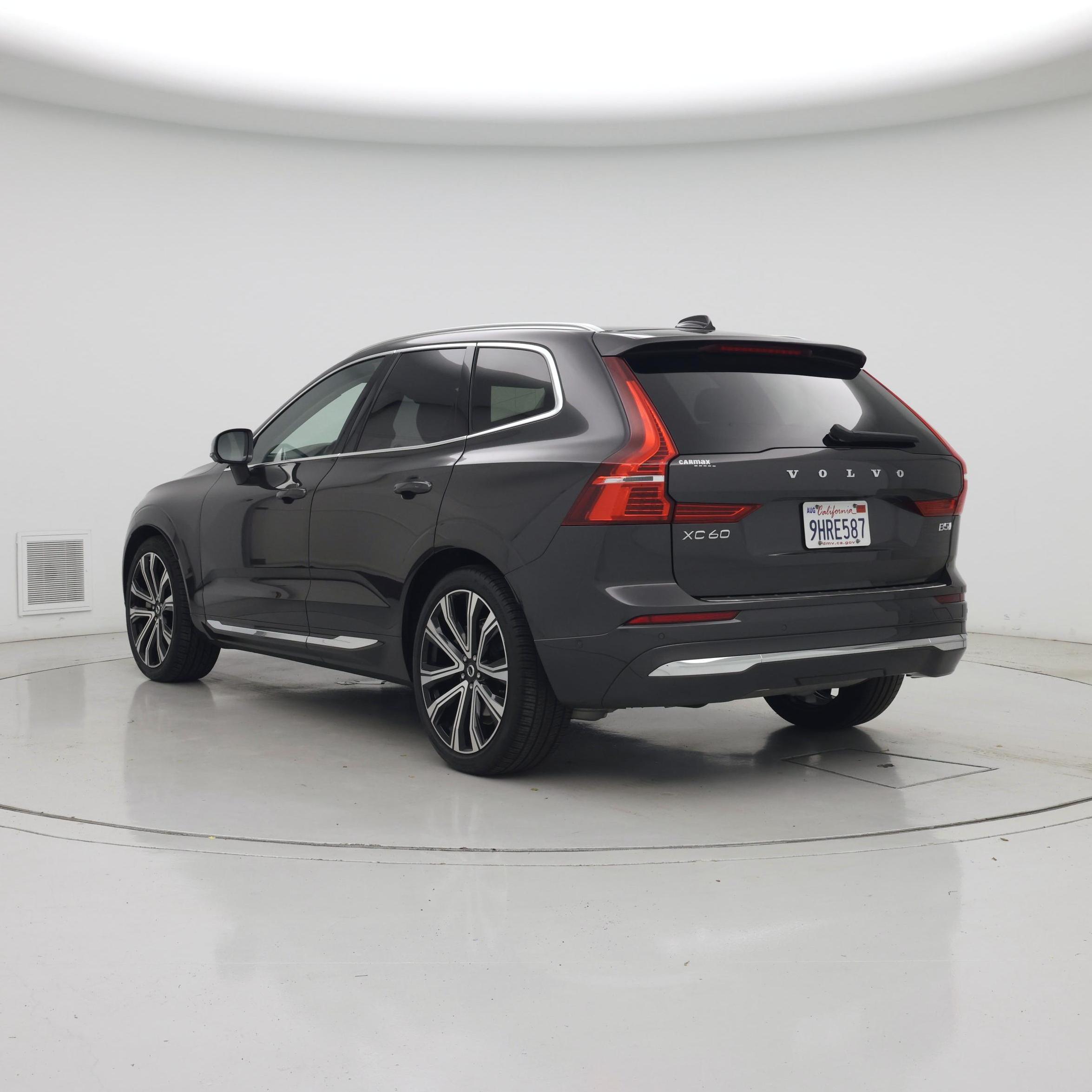 Thumbnail: 2023 Volvo XC60 - 2