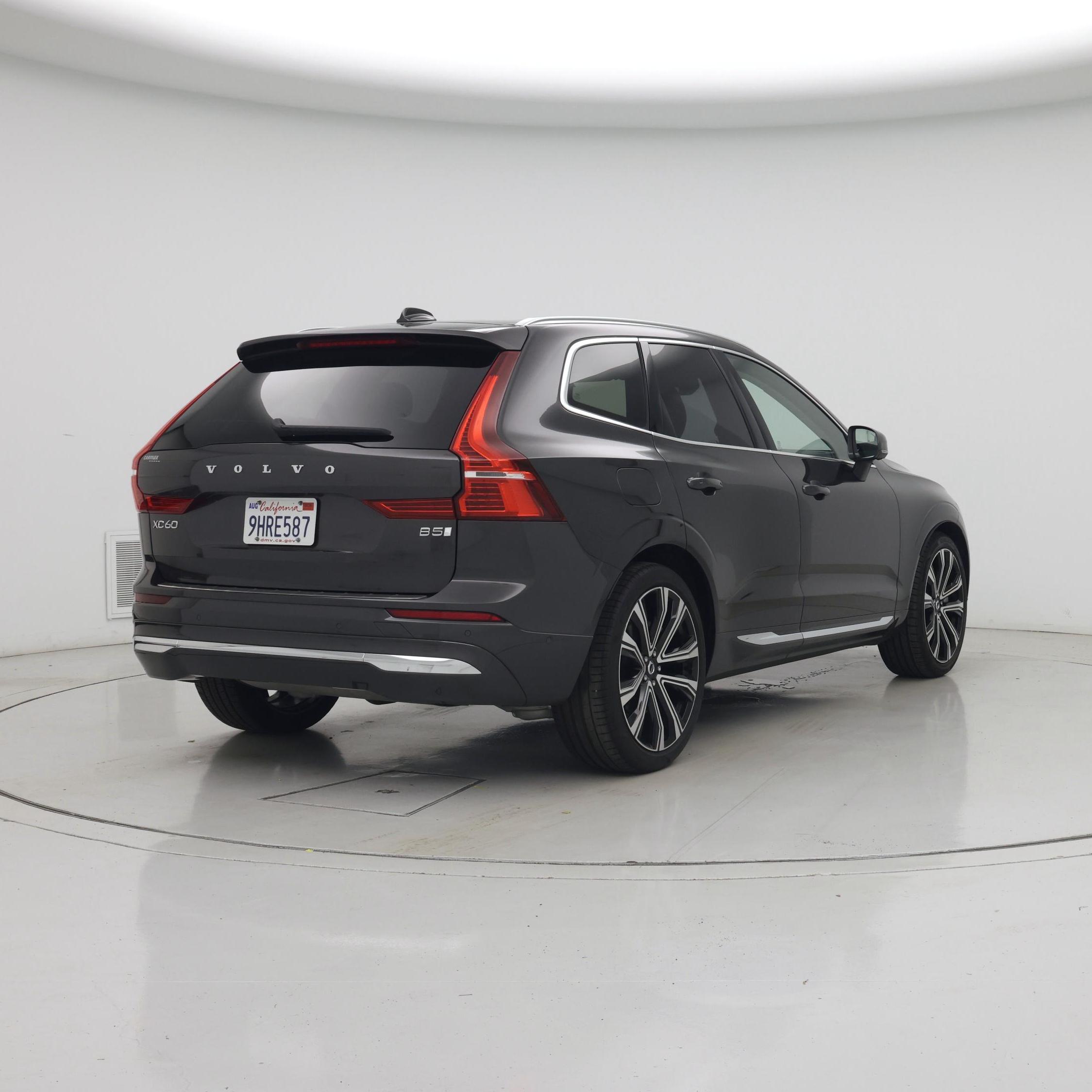 Thumbnail: 2023 Volvo XC60 - 8