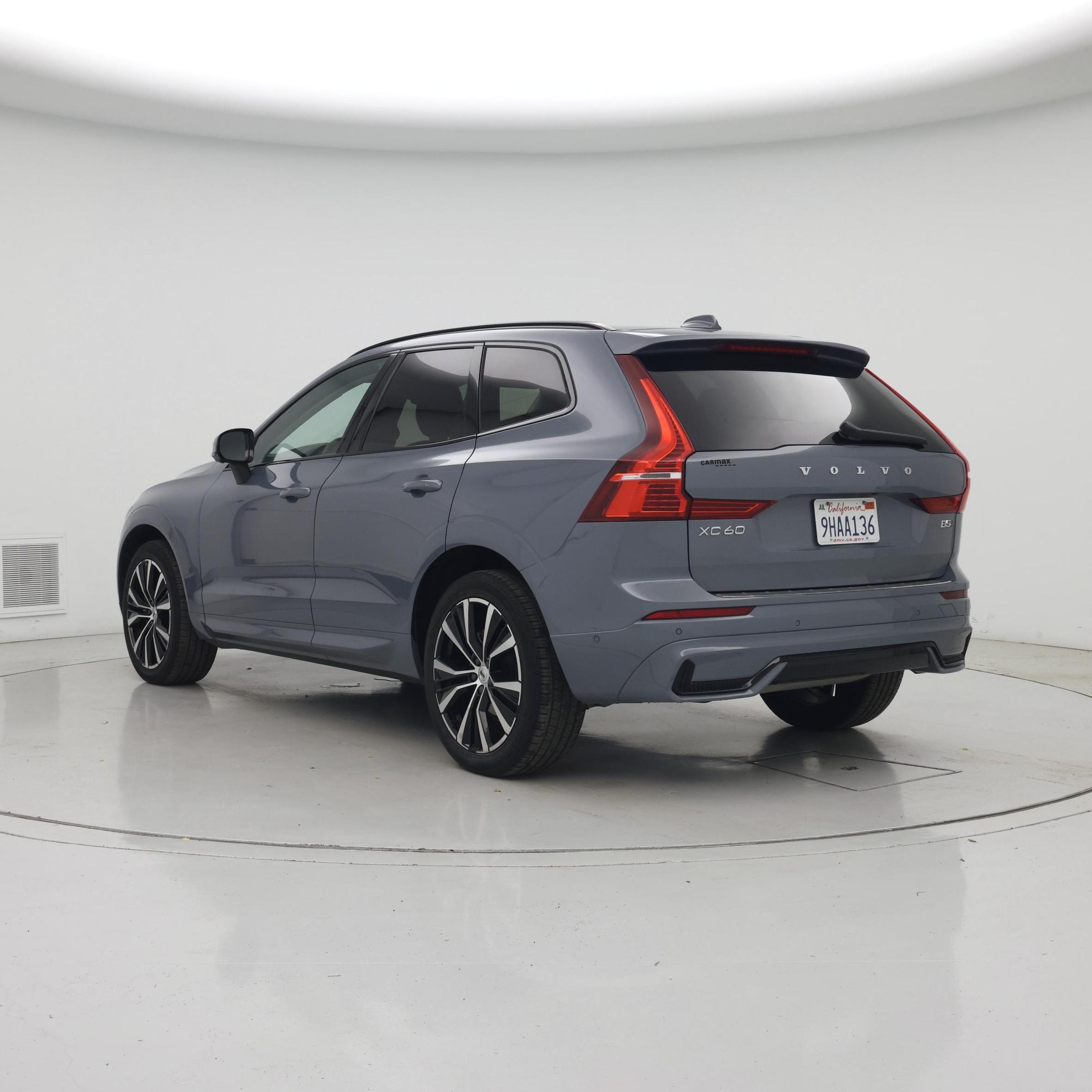 Thumbnail: 2023 Volvo XC60 - 2