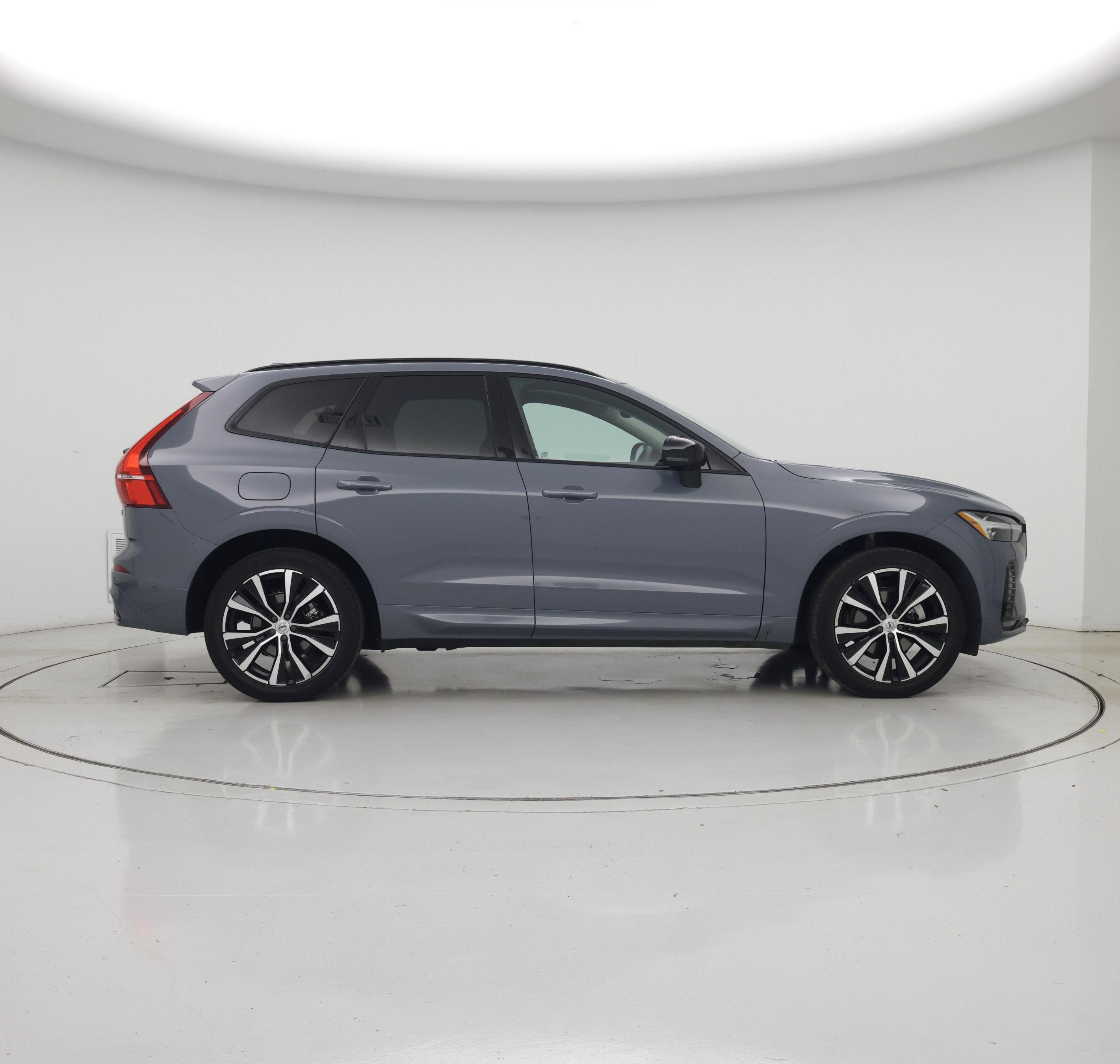 Thumbnail: 2023 Volvo XC60 - 7