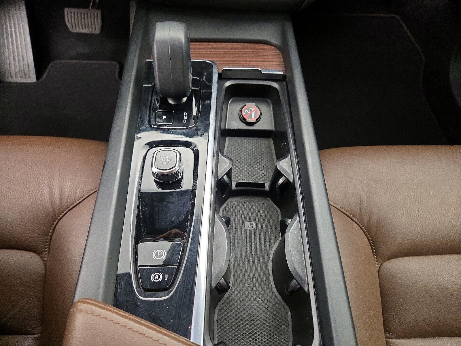 2023 Volvo XC60 Plus - Photo 19
