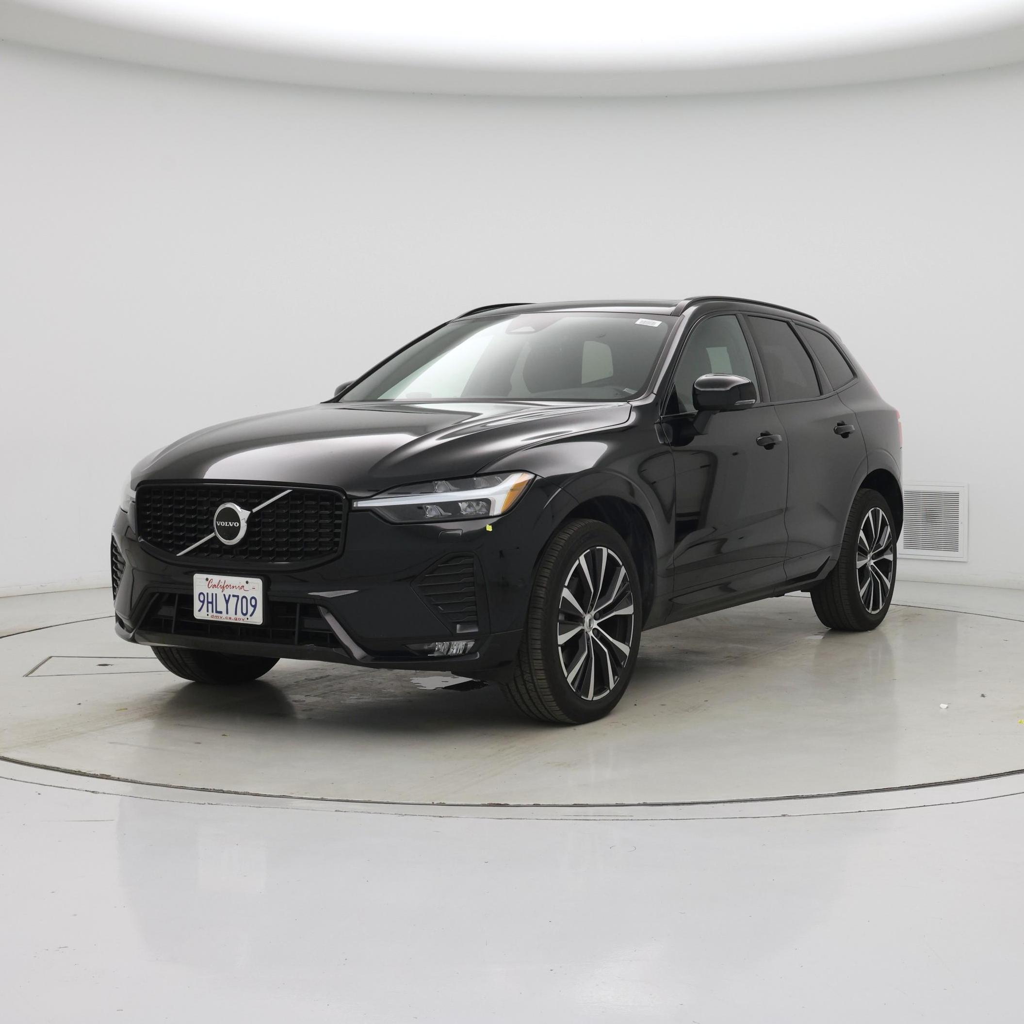 Thumbnail: 2023 Volvo XC60 - 4