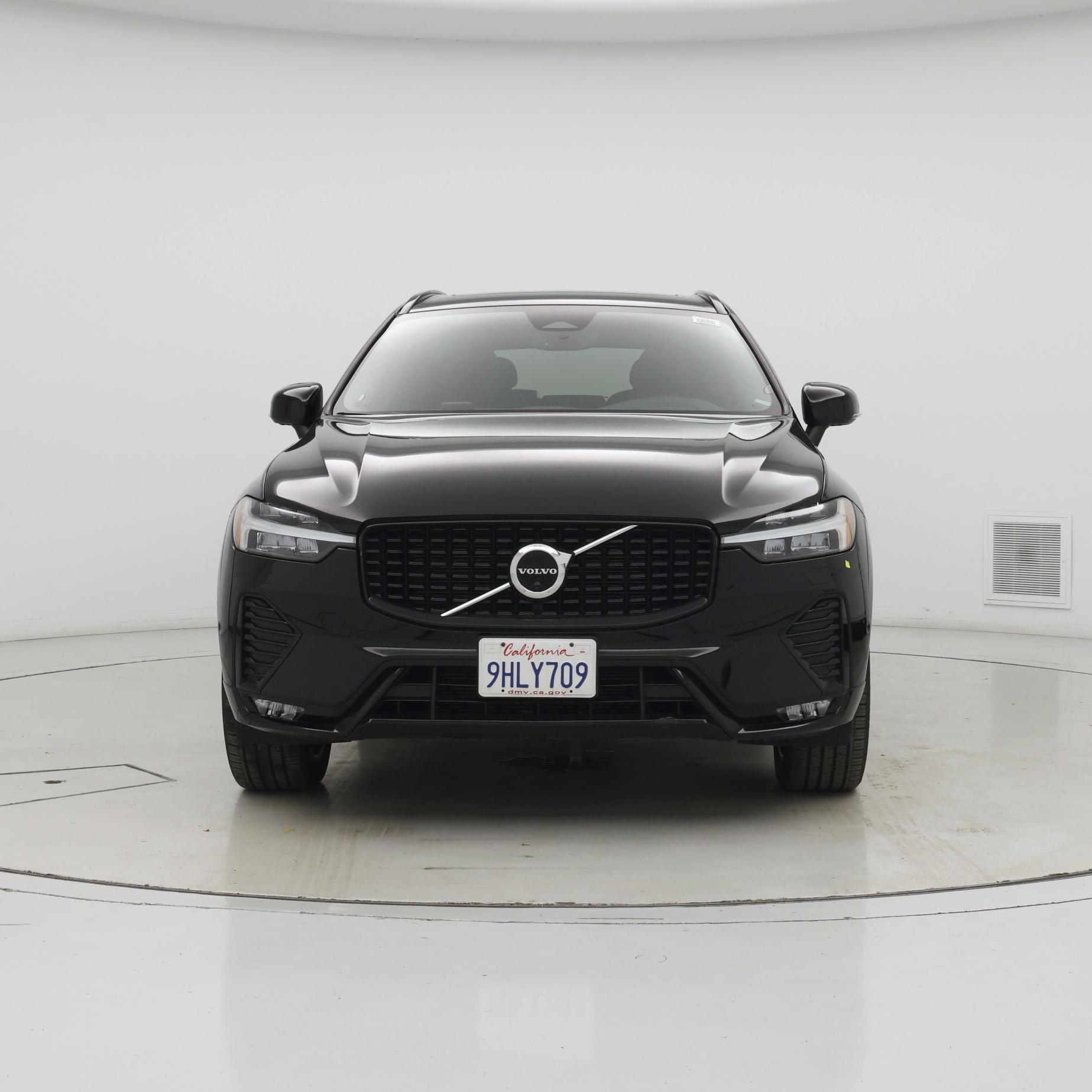 Thumbnail: 2023 Volvo XC60 - 5