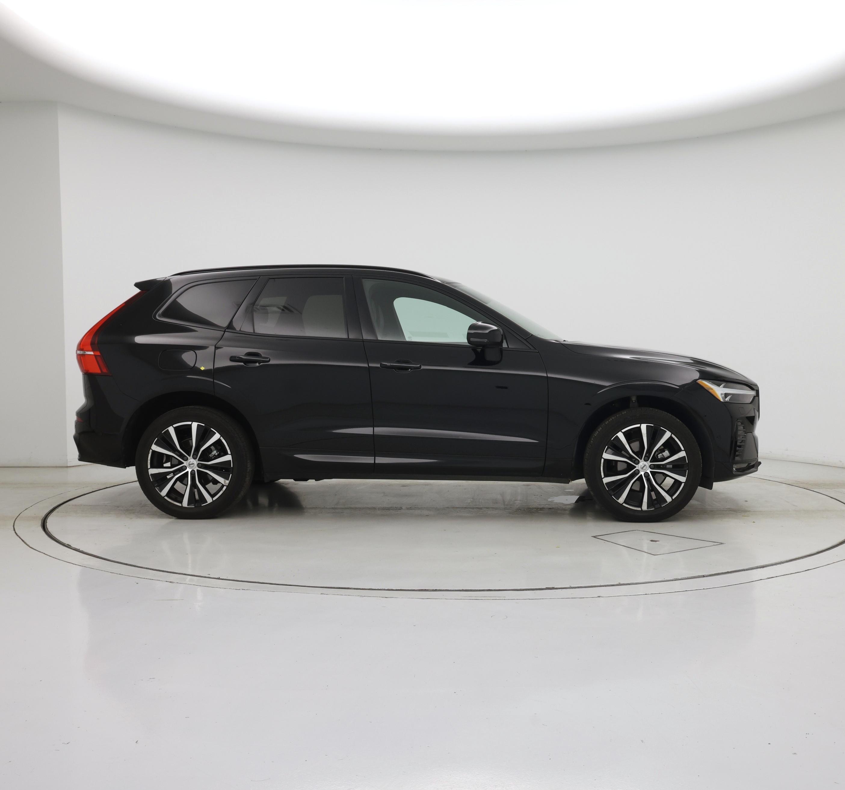 Thumbnail: 2023 Volvo XC60 - 7