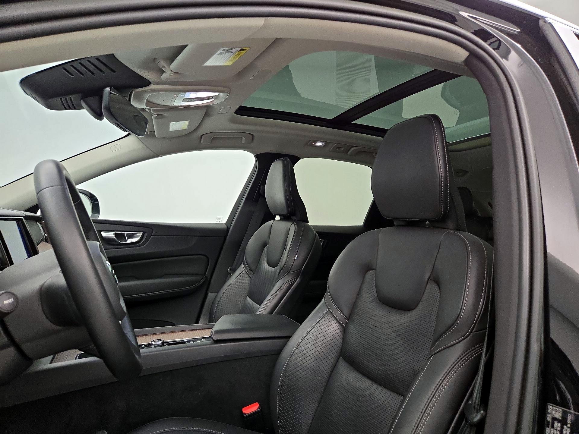 Thumbnail: 2023 Volvo XC60 - 20