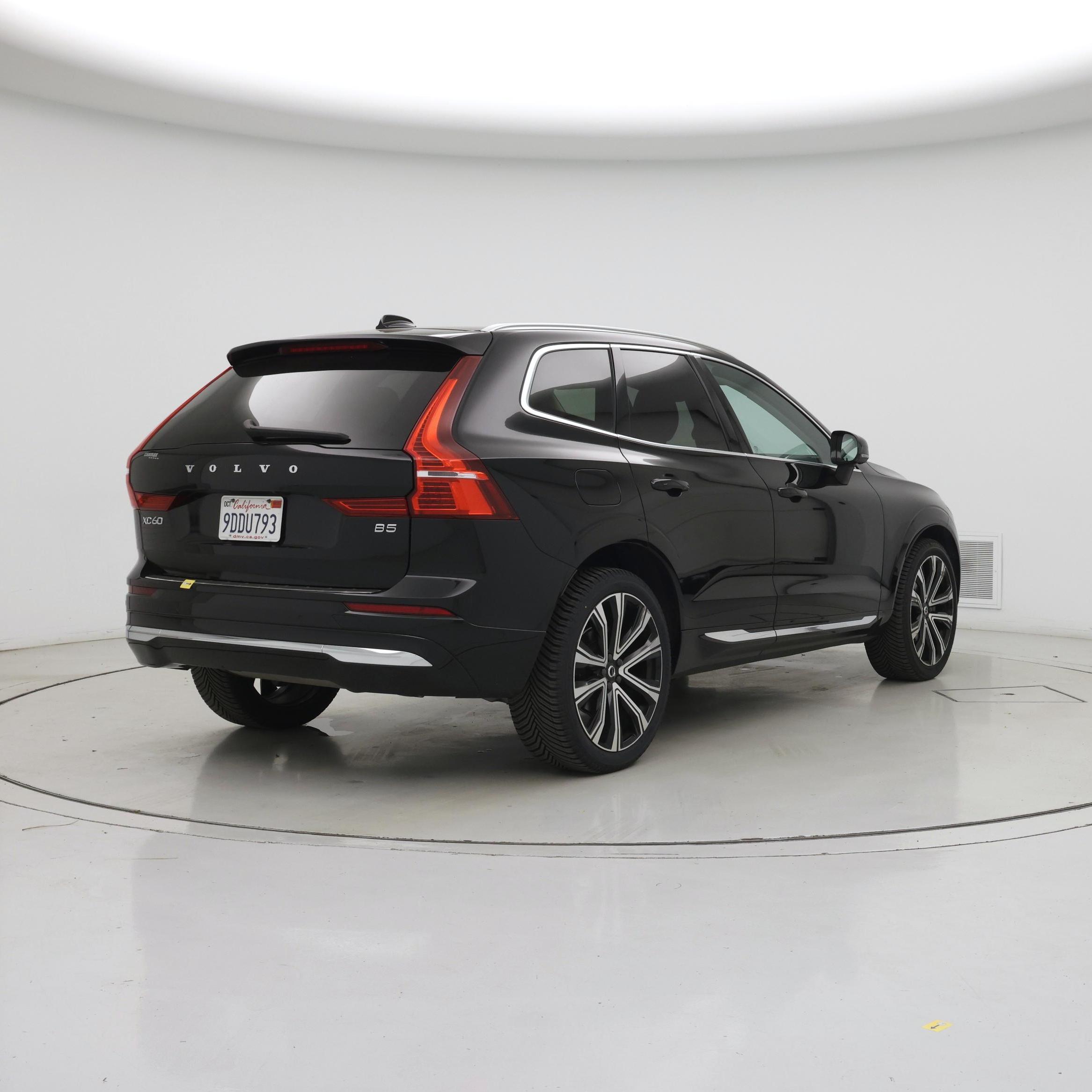 Thumbnail: 2023 Volvo XC60 - 8