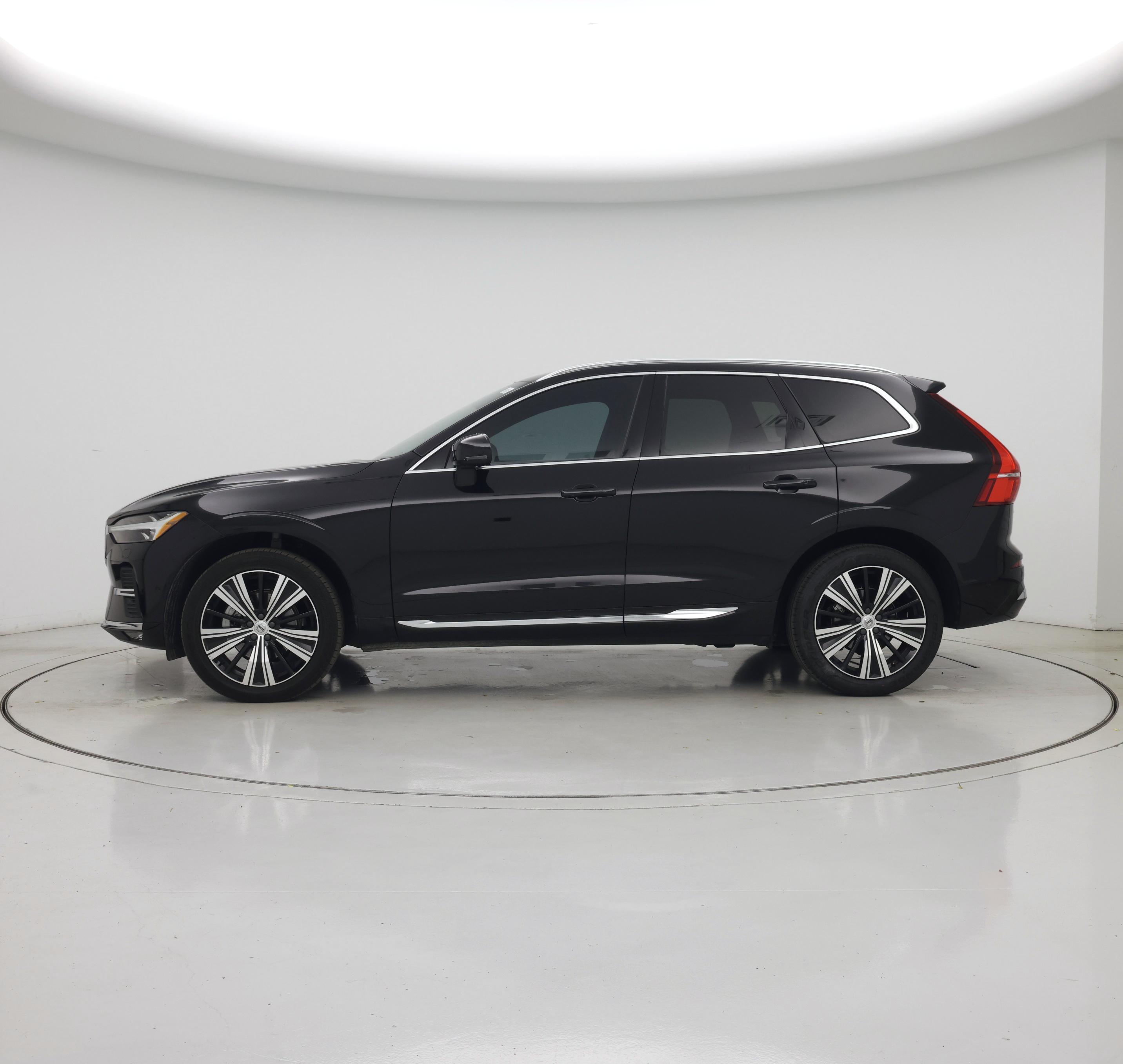 Thumbnail: 2023 Volvo XC60 - 3